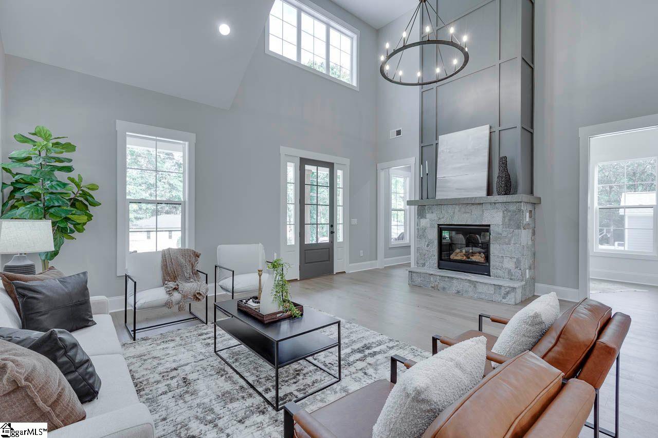 212 Forest Park Drive Simpsonville, SC 29681