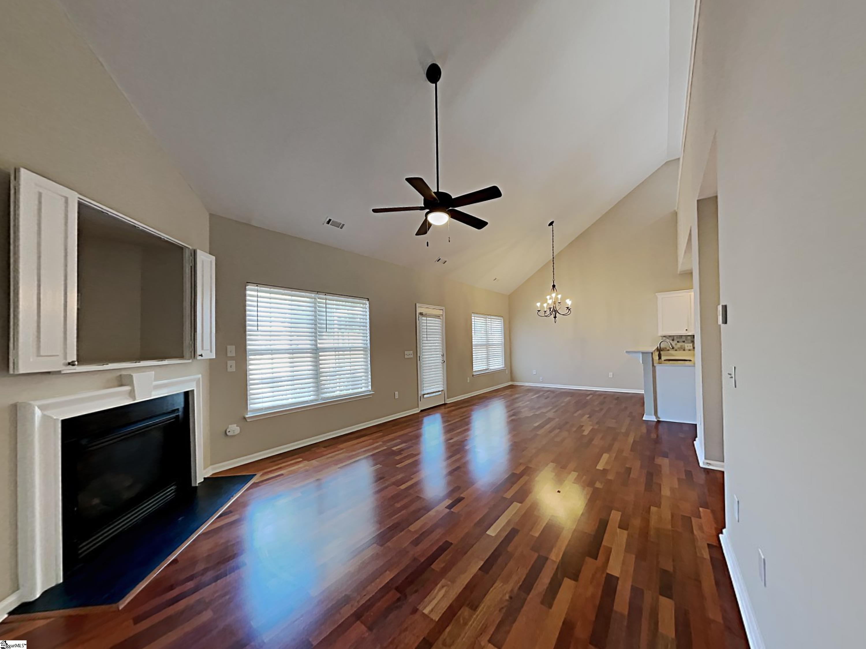 523 Clairidge Drive Boiling Springs, SC 29316