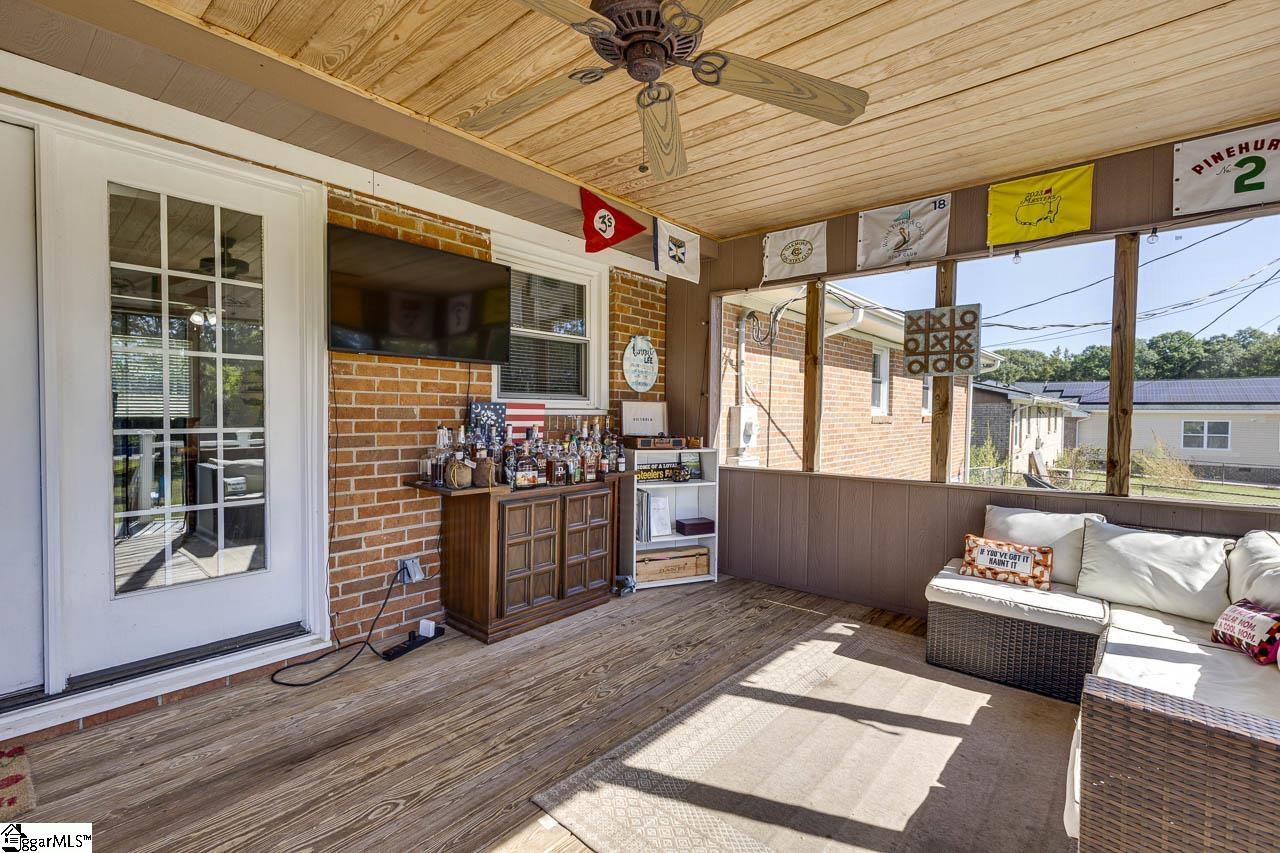 18 Sunrise Drive Taylors, SC 29687