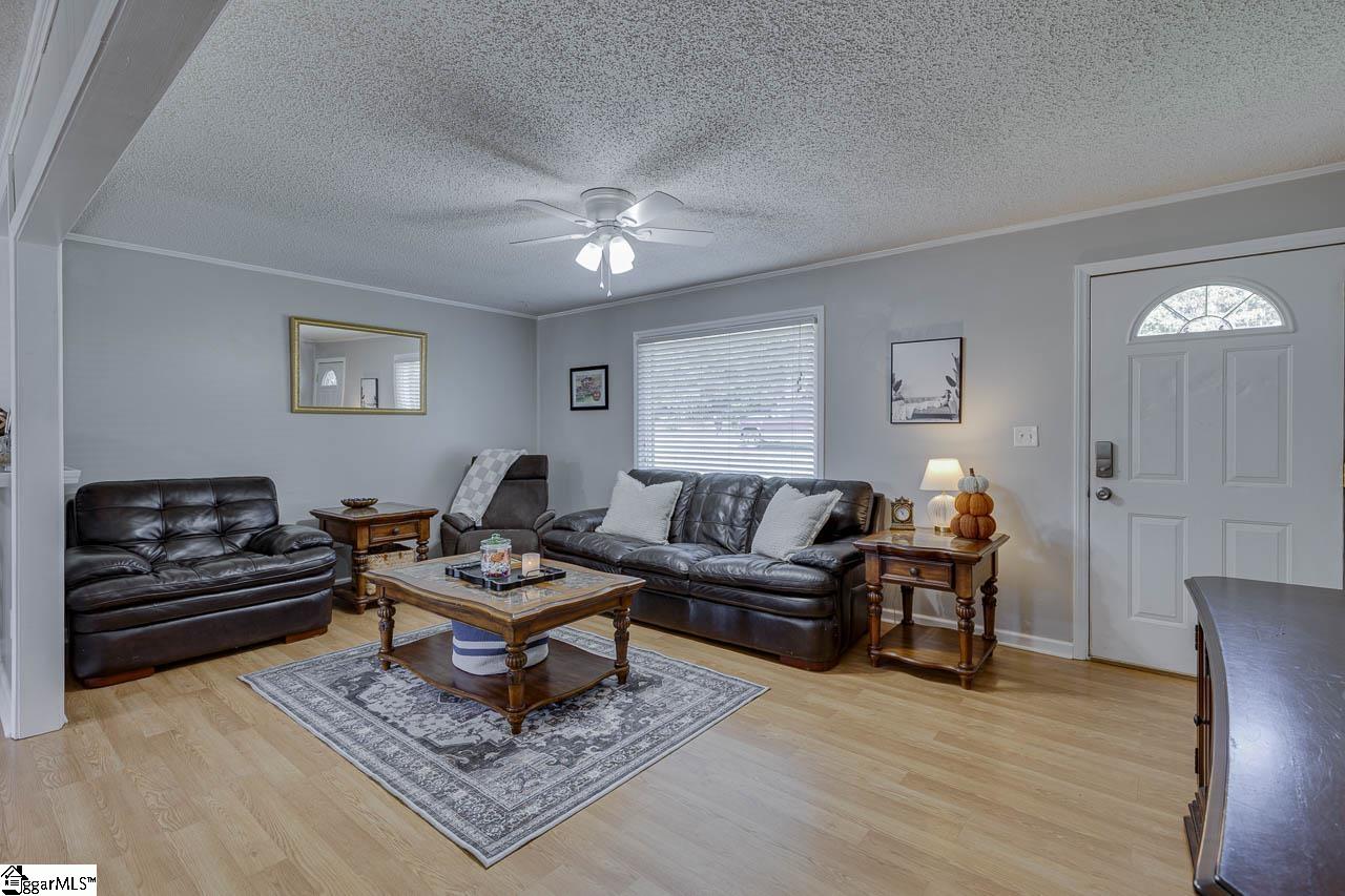 18 Sunrise Drive Taylors, SC 29687