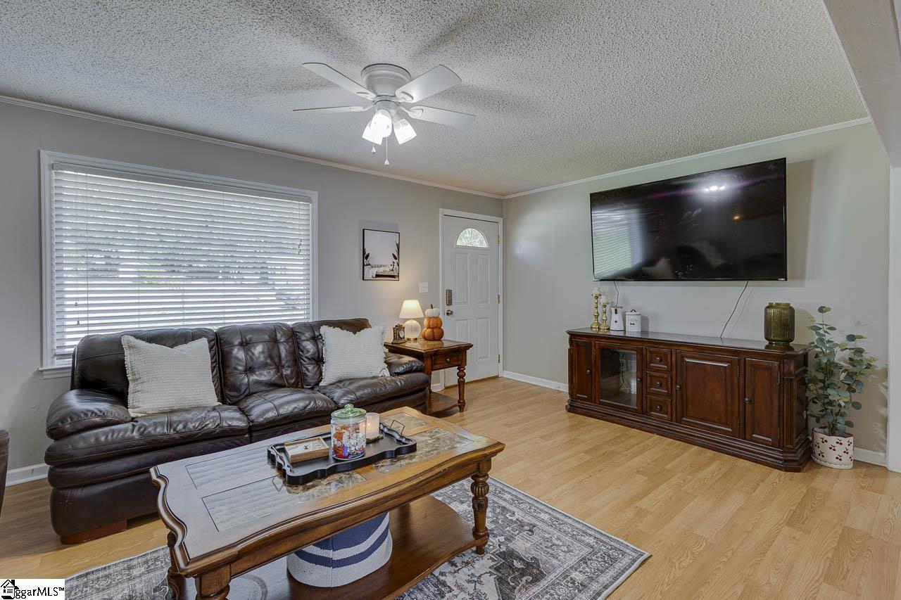 18 Sunrise Drive Taylors, SC 29687