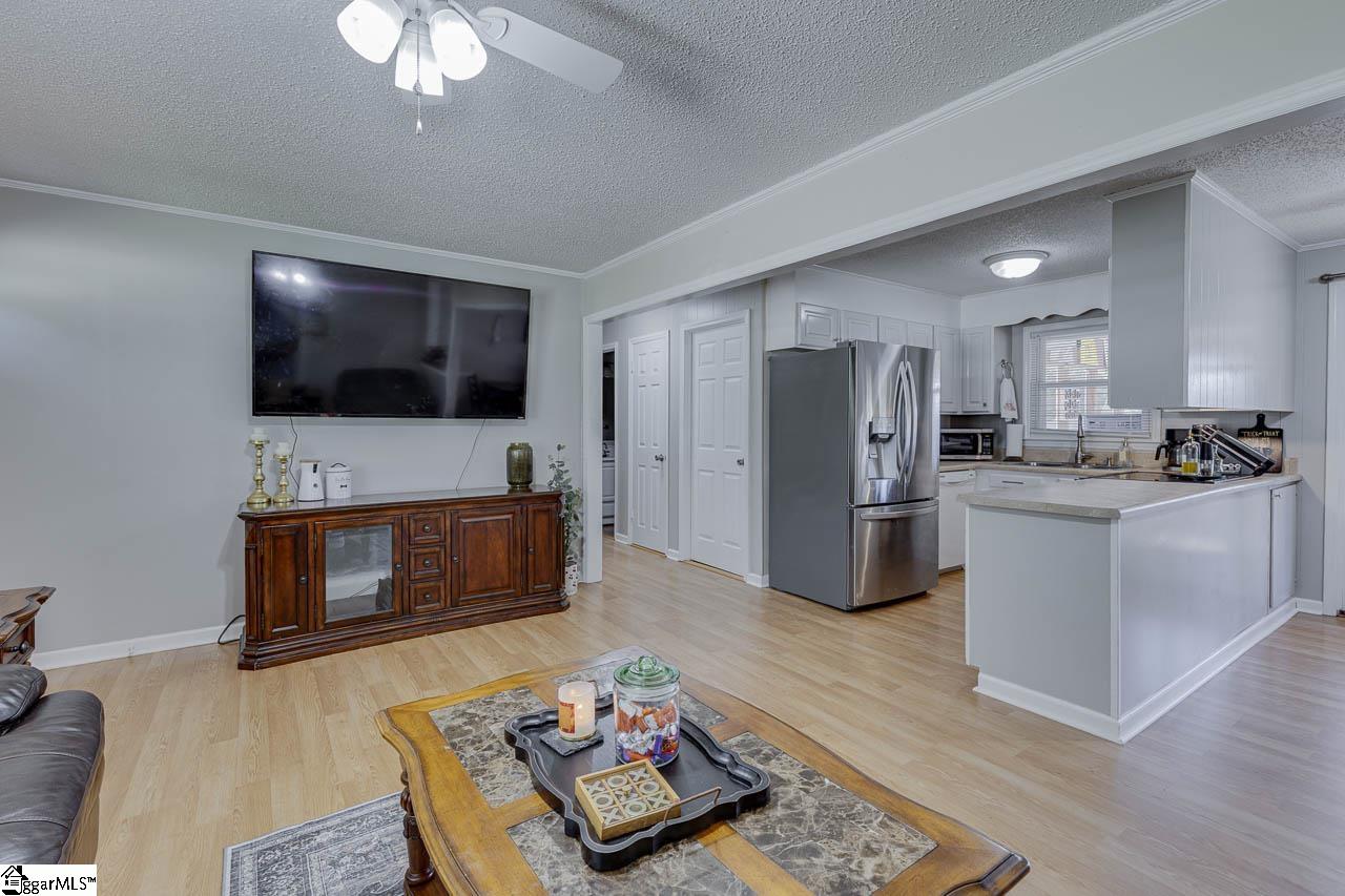 18 Sunrise Drive Taylors, SC 29687