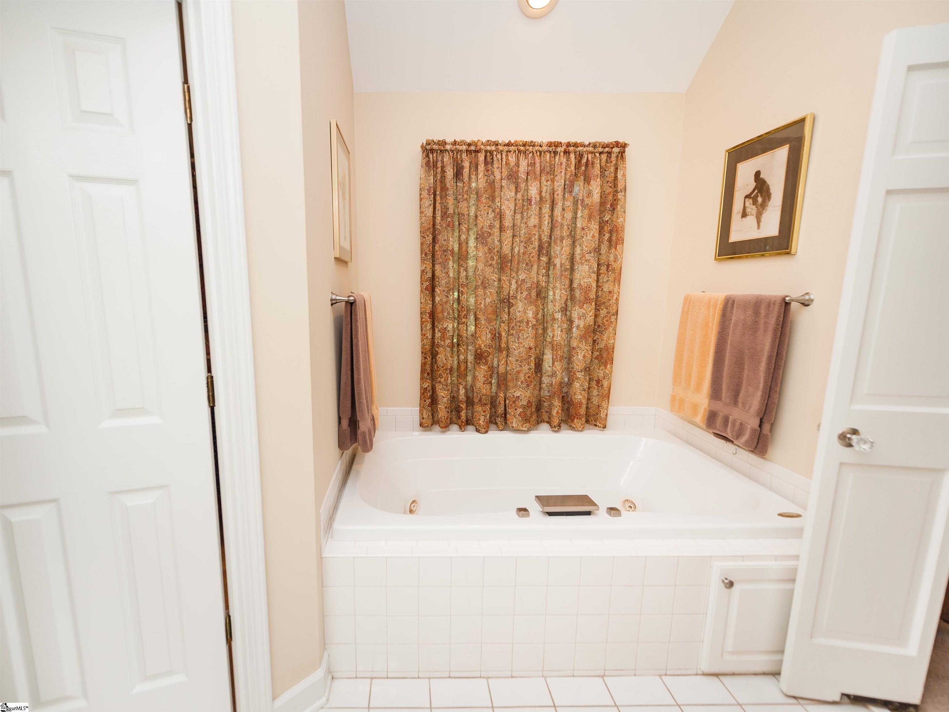 719 Three Wood Lane Woodruff, SC 29388-8101