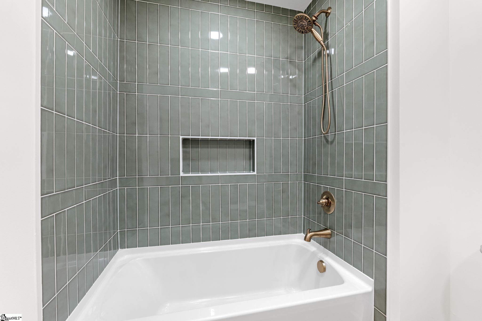 207 Oakmont Drive Boiling Springs, SC 29316