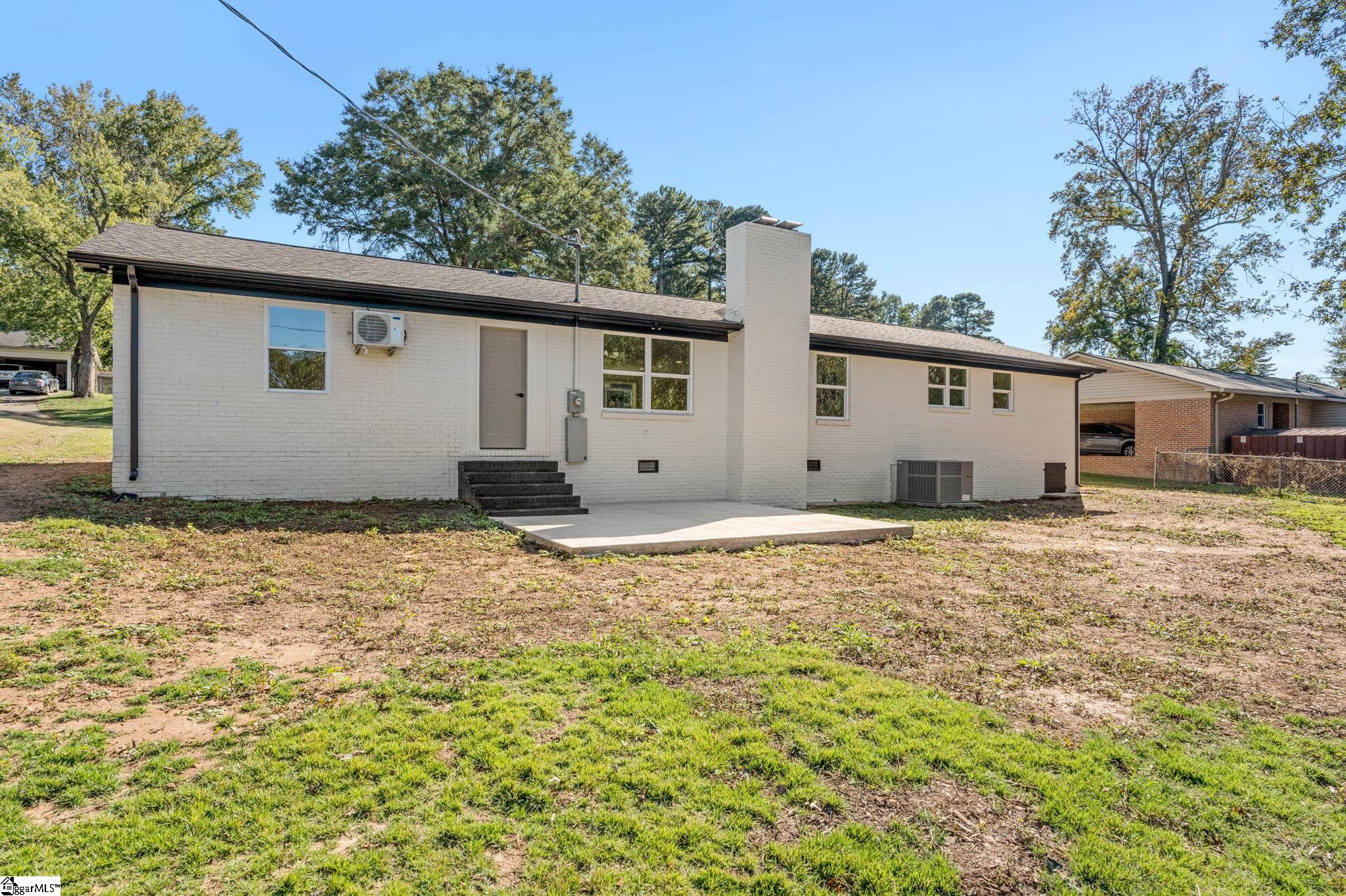207 Oakmont Drive Boiling Springs, SC 29316
