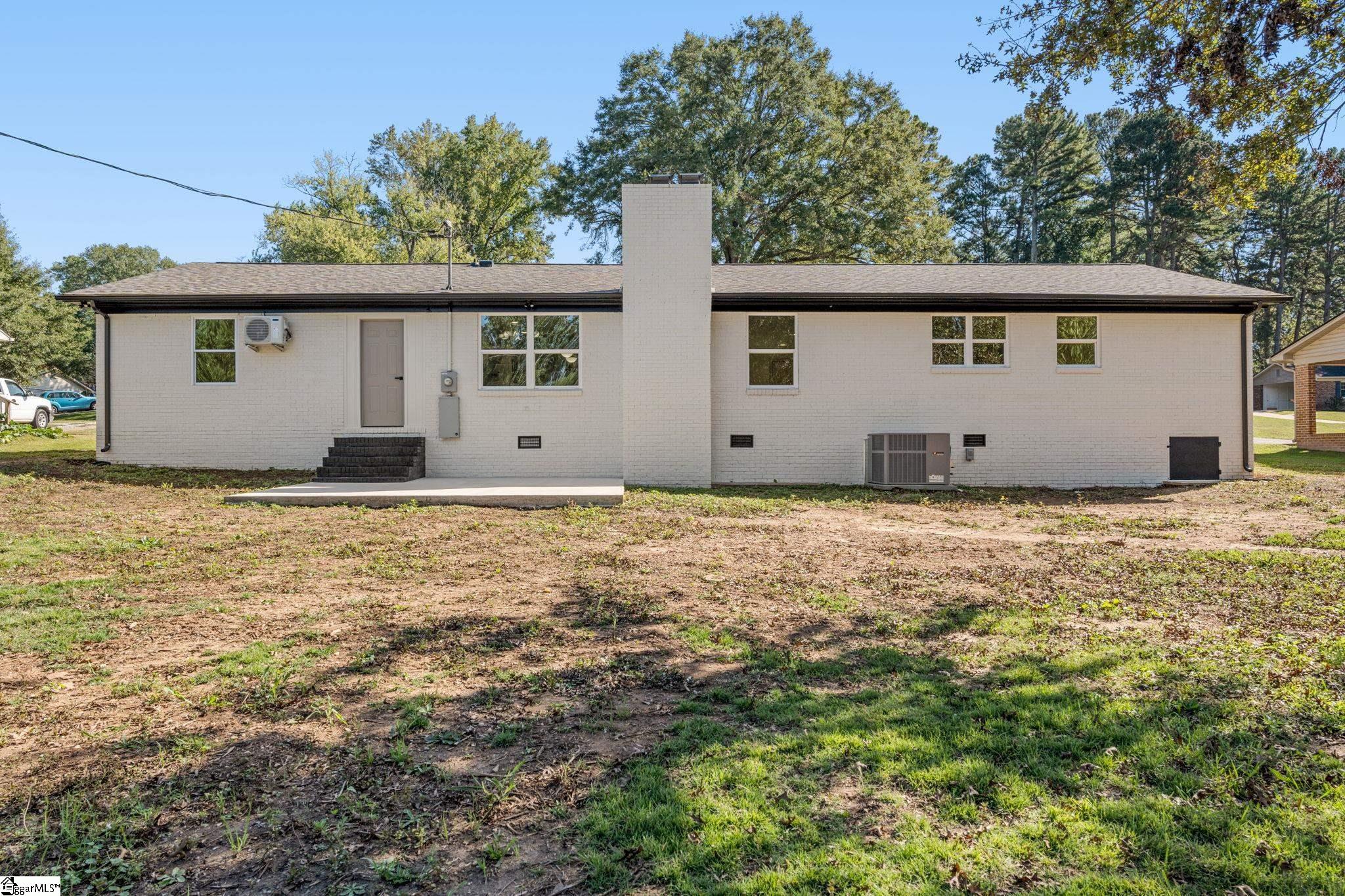 207 Oakmont Drive Boiling Springs, SC 29316