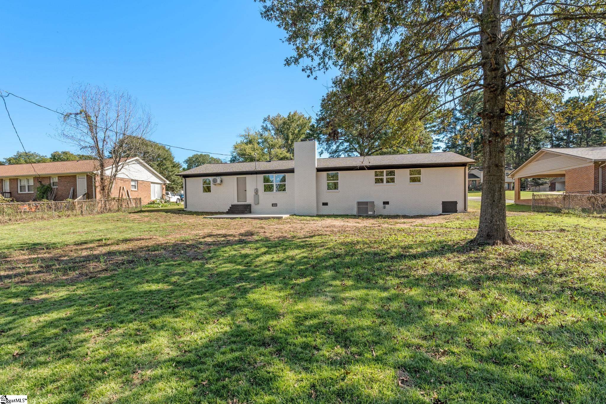 207 Oakmont Drive Boiling Springs, SC 29316