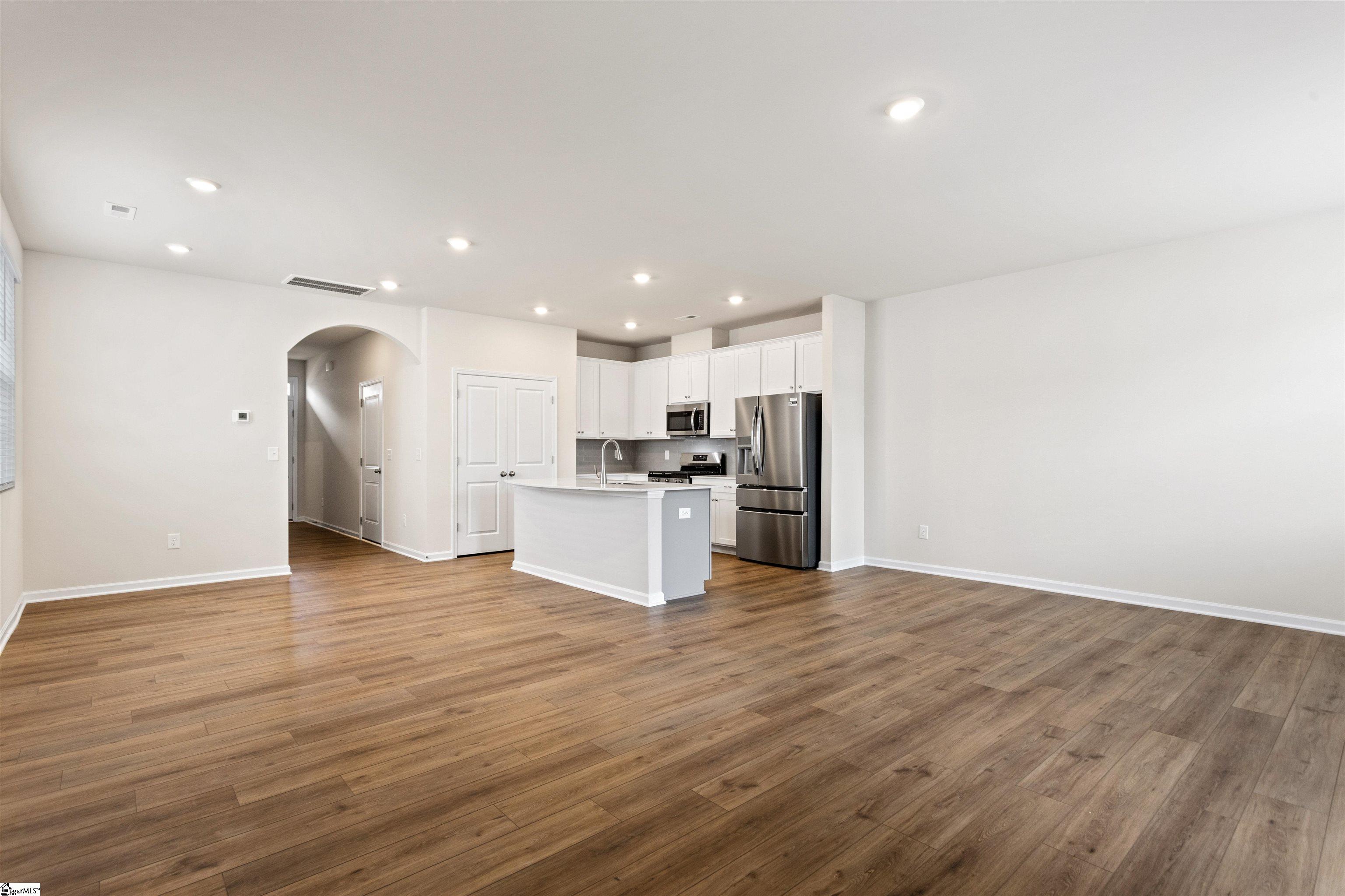 8 Loebner Lane Simpsonville, SC 29681