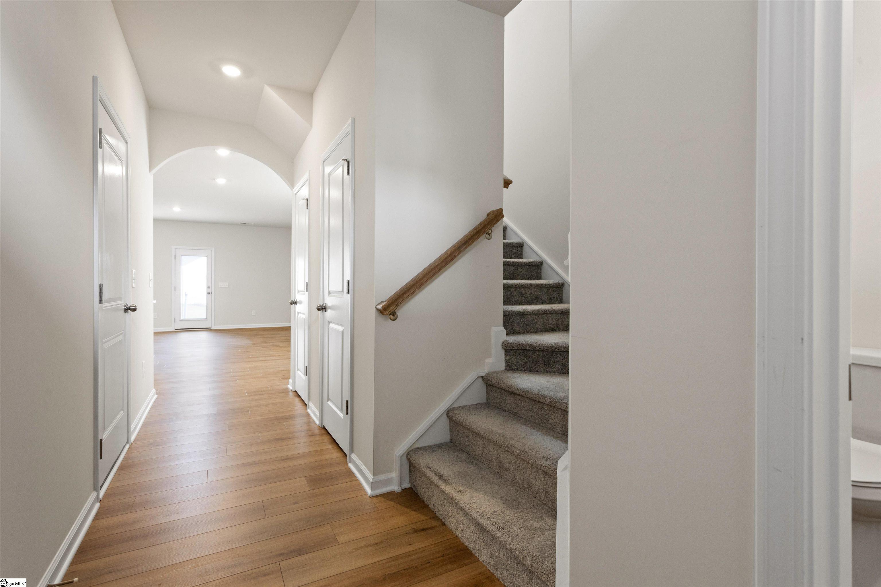 8 Loebner Lane Simpsonville, SC 29681