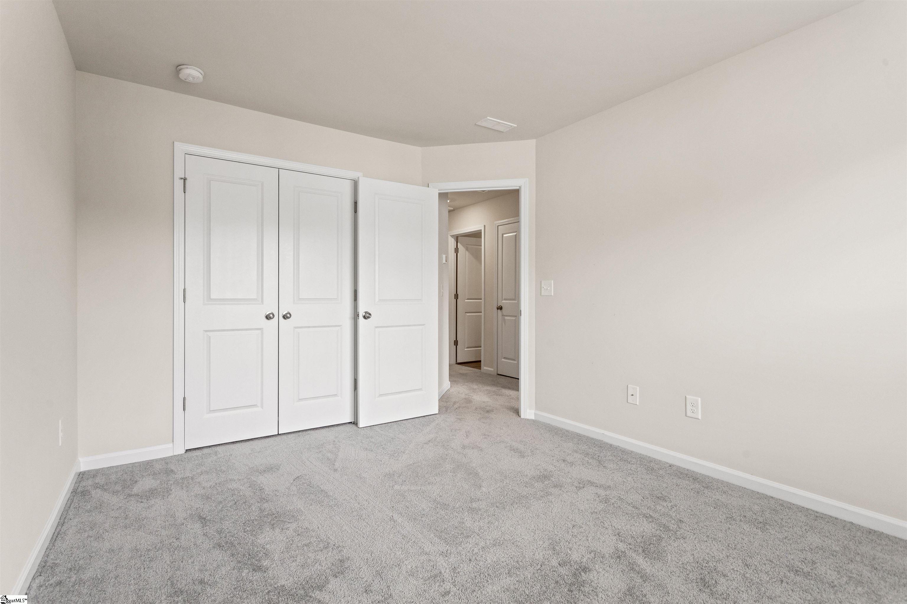 8 Loebner Lane Simpsonville, SC 29681