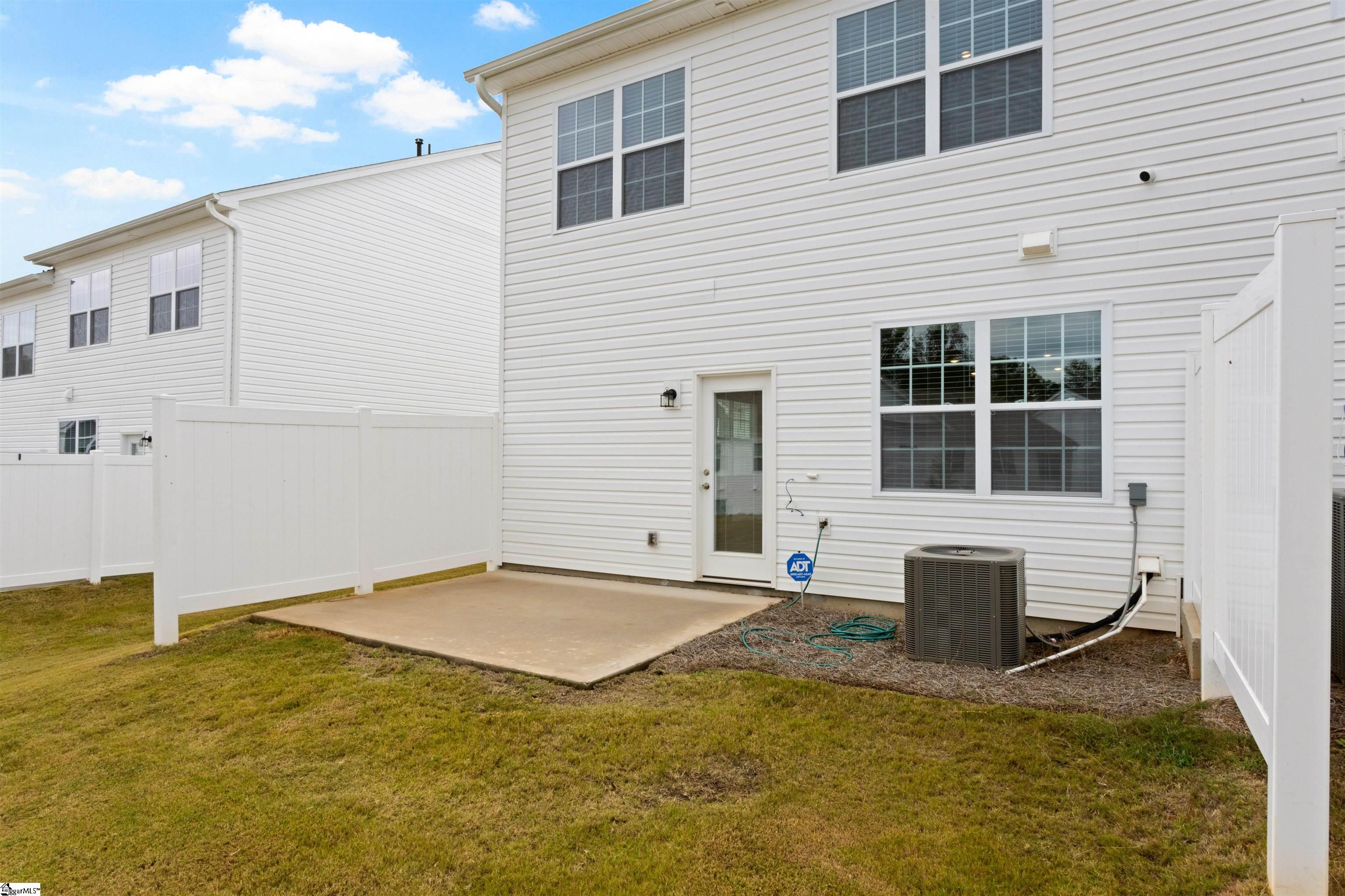 8 Loebner Lane Simpsonville, SC 29681