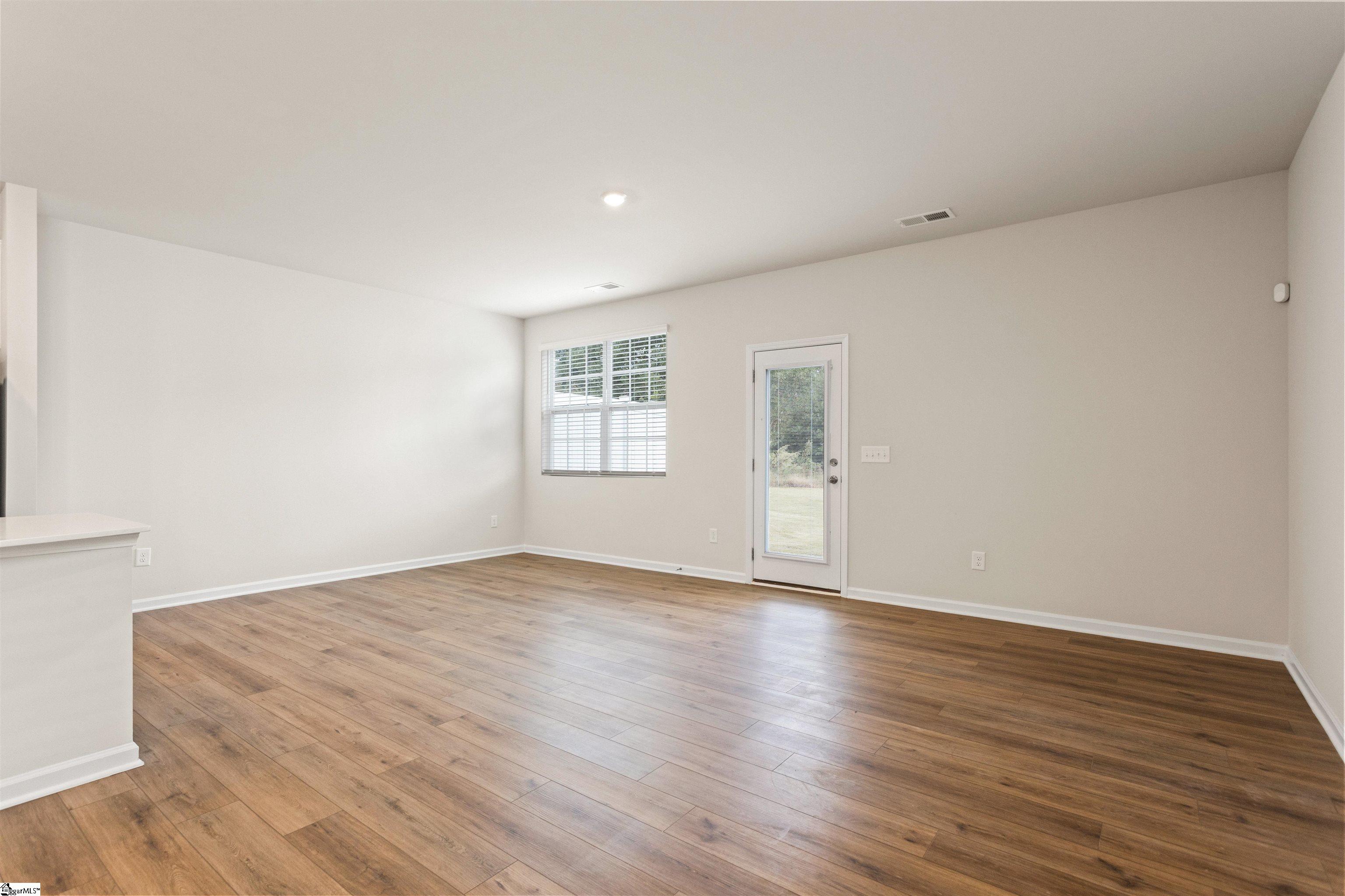 8 Loebner Lane Simpsonville, SC 29681