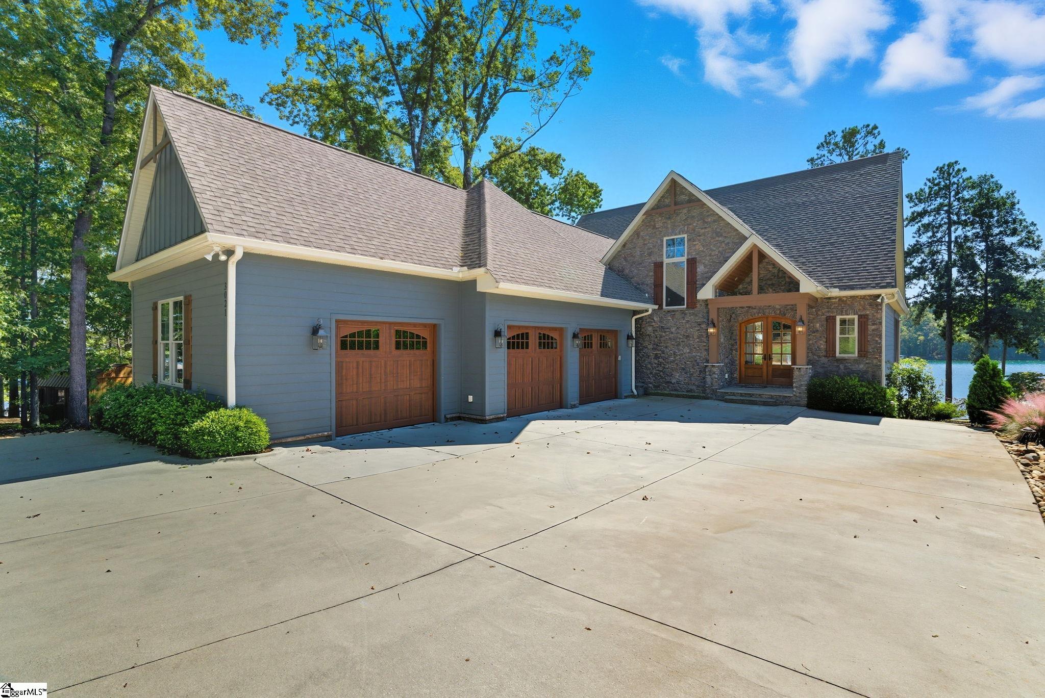 3012 Deep Water Way West Union, SC 29696