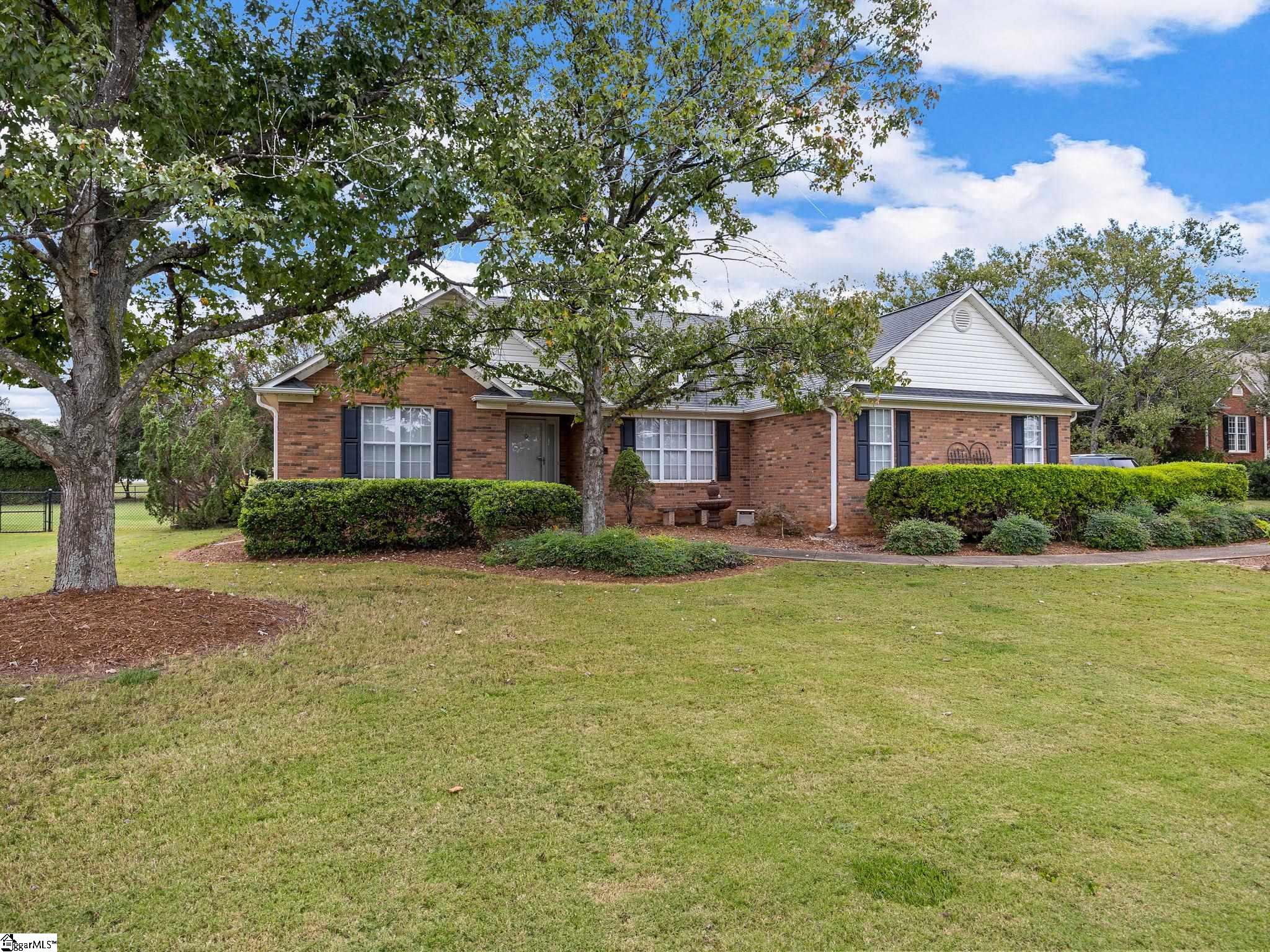 372 W Autumn Ridge Road Moore, SC 29369