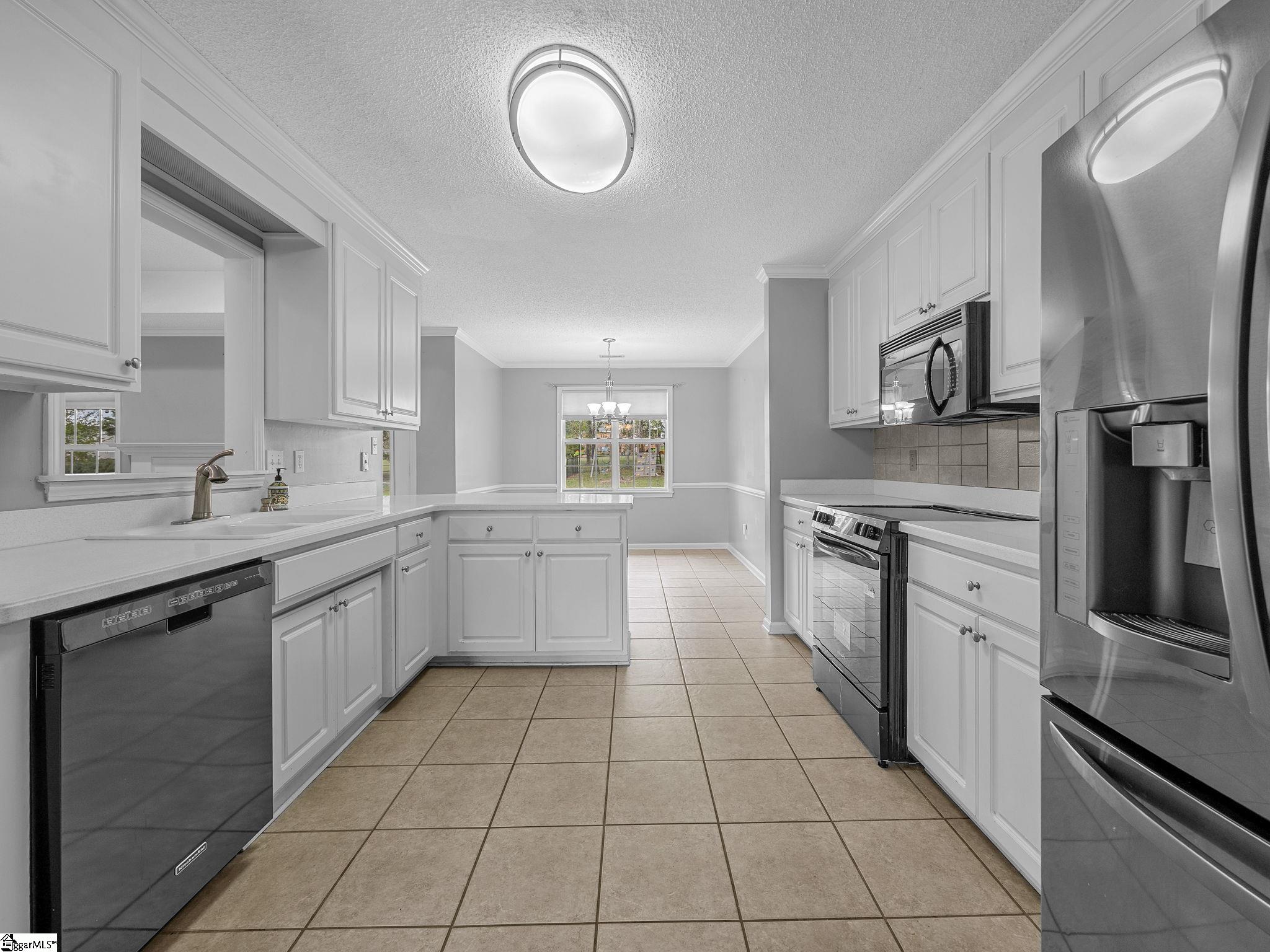 372 W Autumn Ridge Road Moore, SC 29369