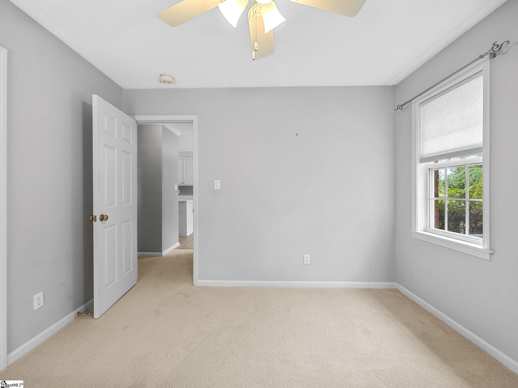 372 W Autumn Ridge Road Moore, SC 29369