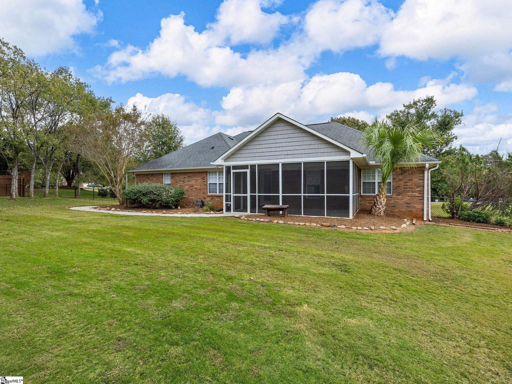 372 W Autumn Ridge Road Moore, SC 29369