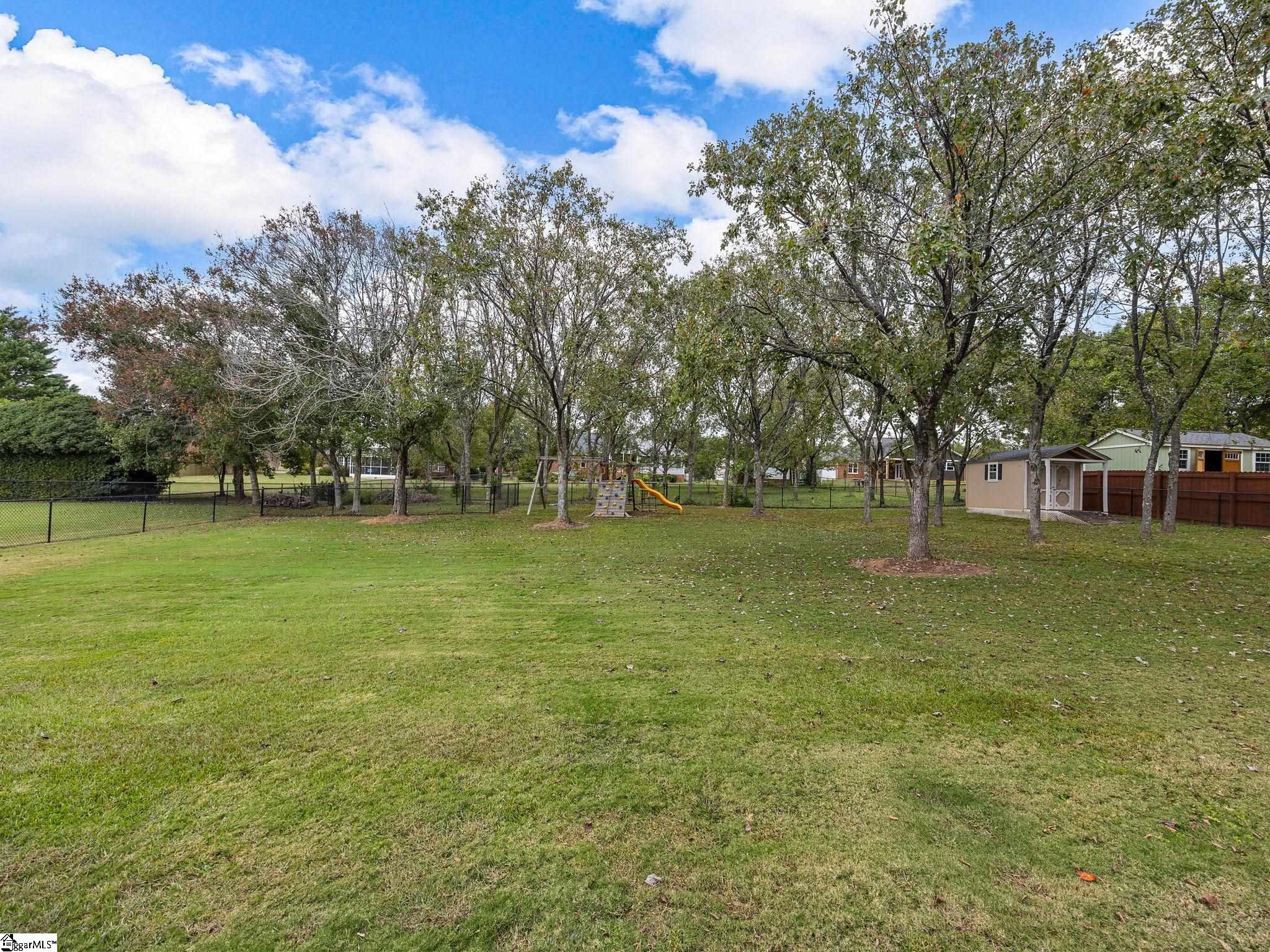 372 W Autumn Ridge Road Moore, SC 29369