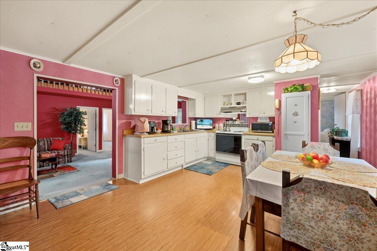 163 B D Johnston Road Central, SC 29630