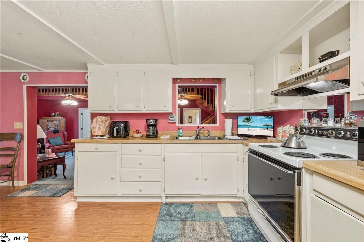 163 B D Johnston Road Central, SC 29630