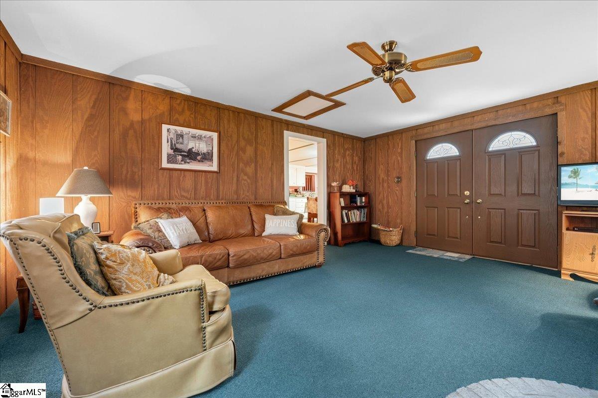 163 B D Johnston Road Central, SC 29630
