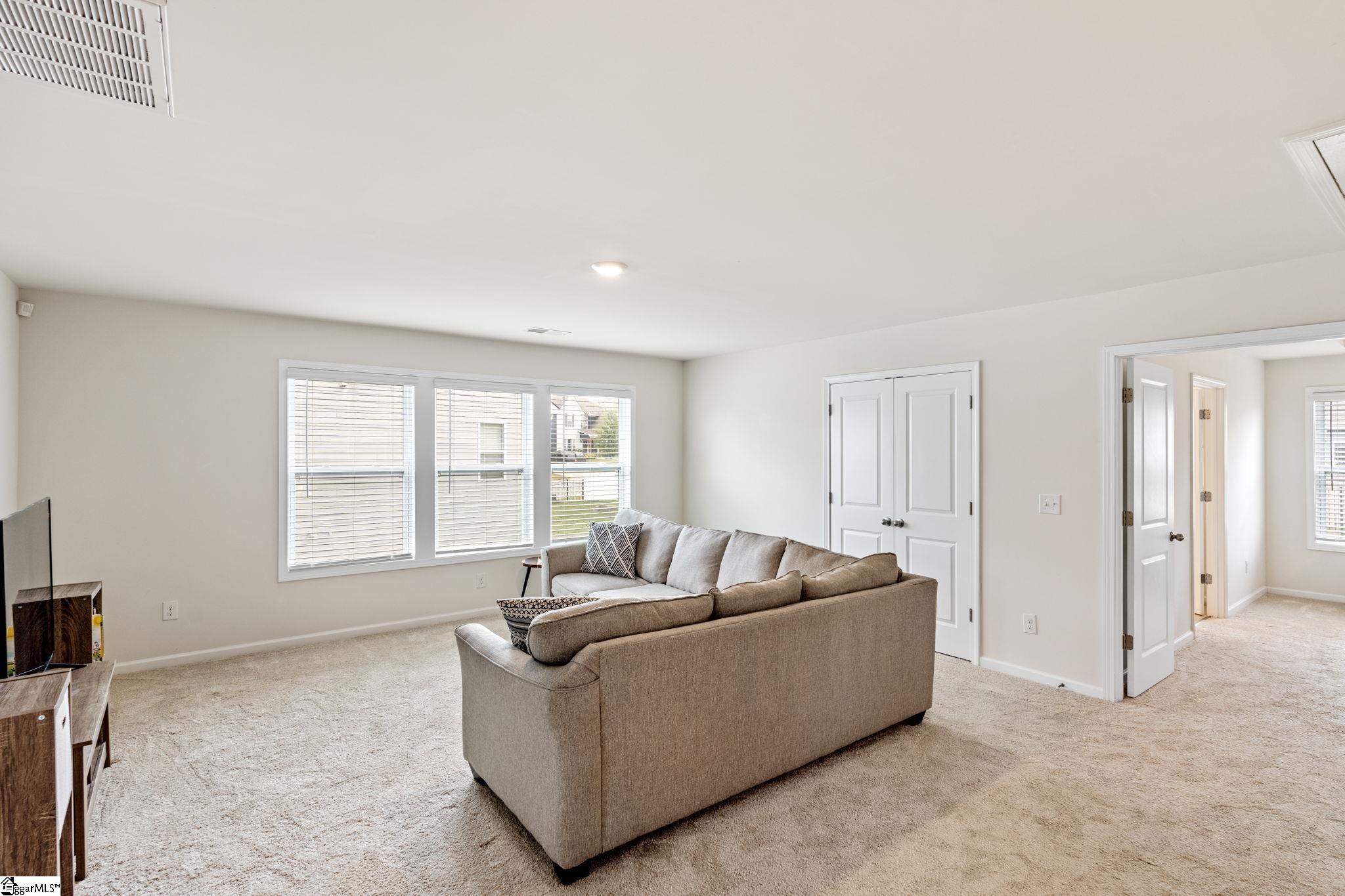 103 Silver Falls Drive Simpsonville, SC 29681