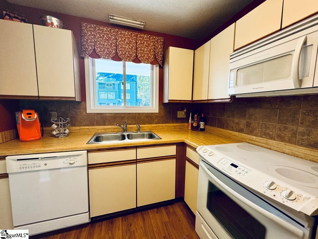 811 North Lake Drive photo 9