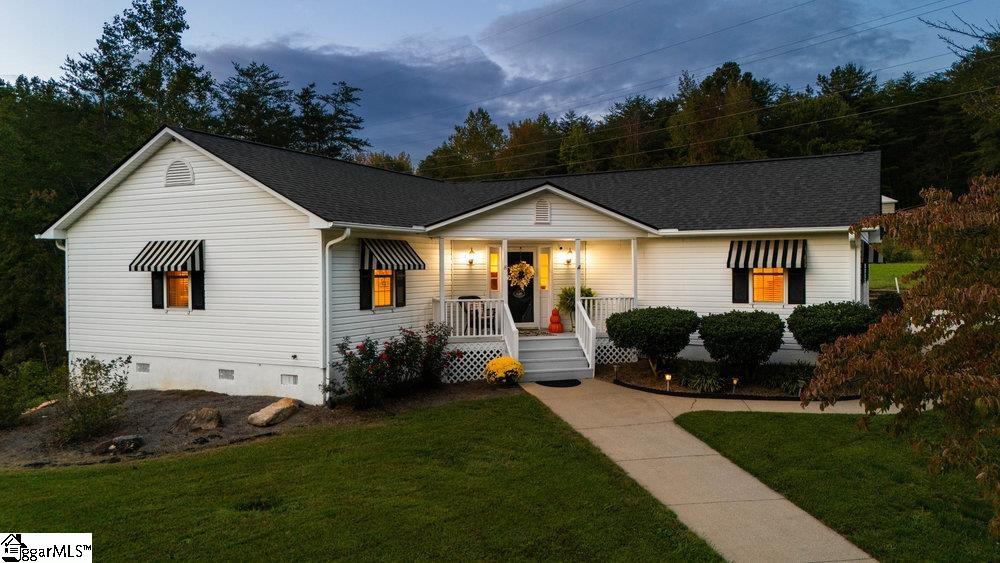 Homes for sale in Landrum, SC | 620 Oak Grove Rd, Landrum, SC 29356 | MLS# 1572070