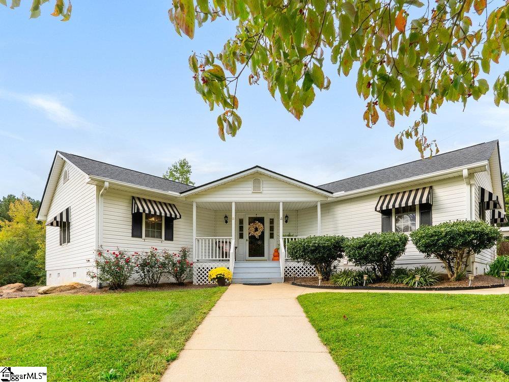 Homes for sale in Landrum, SC | 620 Oak Grove Rd, Landrum, SC 29356 | MLS# 1572070