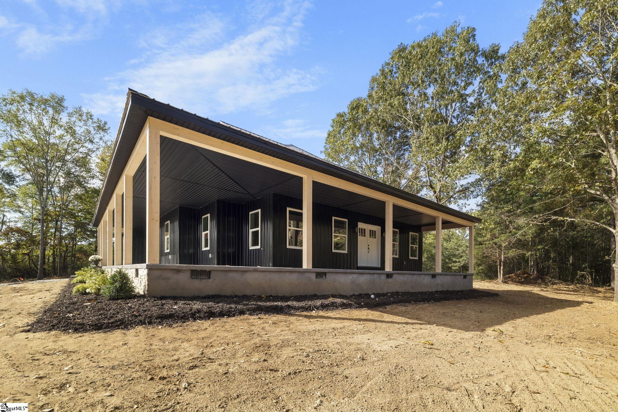 Homes for sale in Gray Court, SC | 6025 Hwy 101 N, Gray Court, SC 29645 | MLS# 1572375