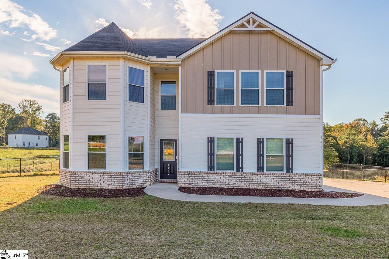 Homes for sale in Gaffney, SC | 1237 Twin Bridges Rd, Gaffney, SC 29341 | MLS# 1572402