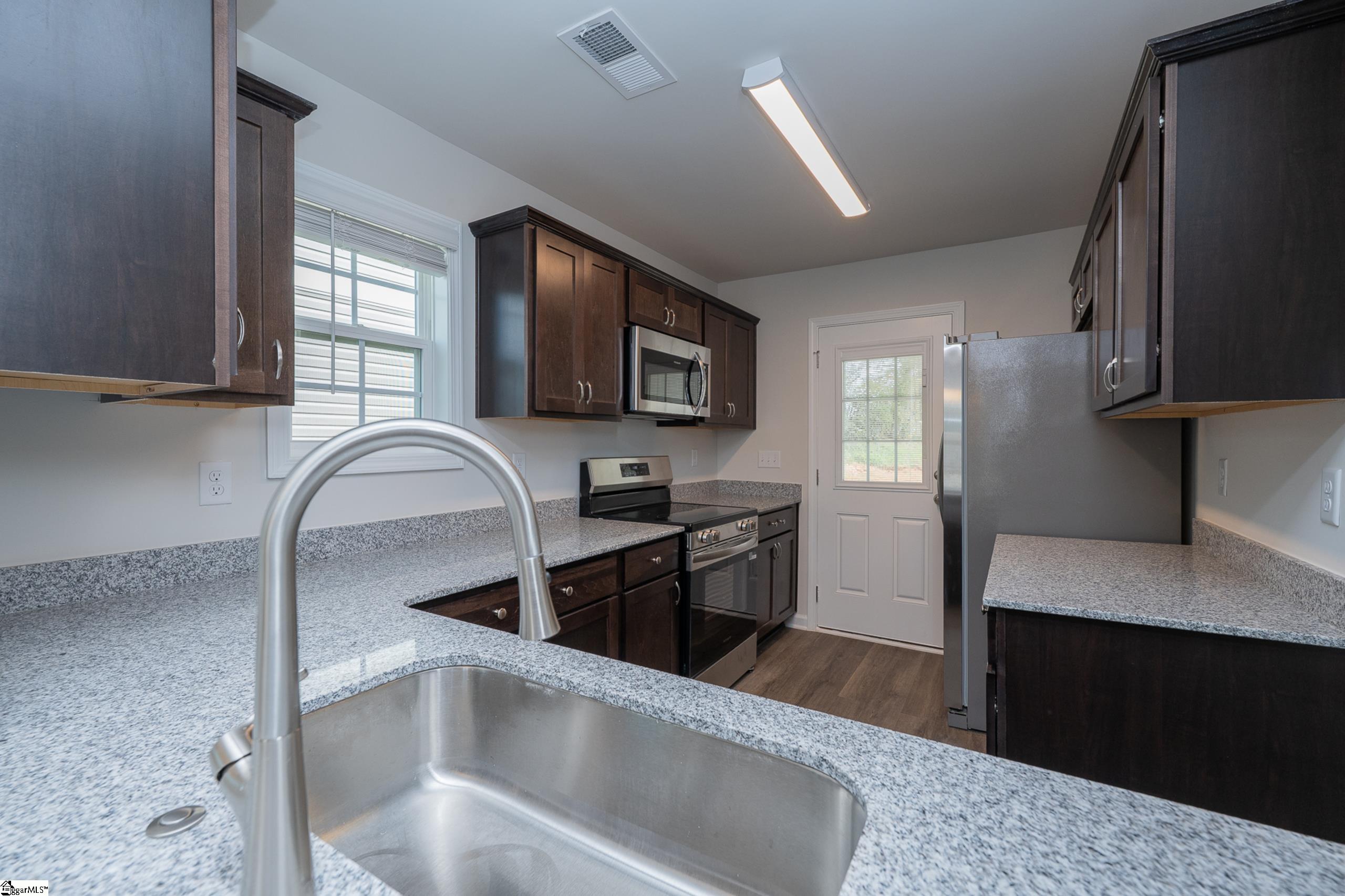 204 Waltham Court Greenville, SC 29617