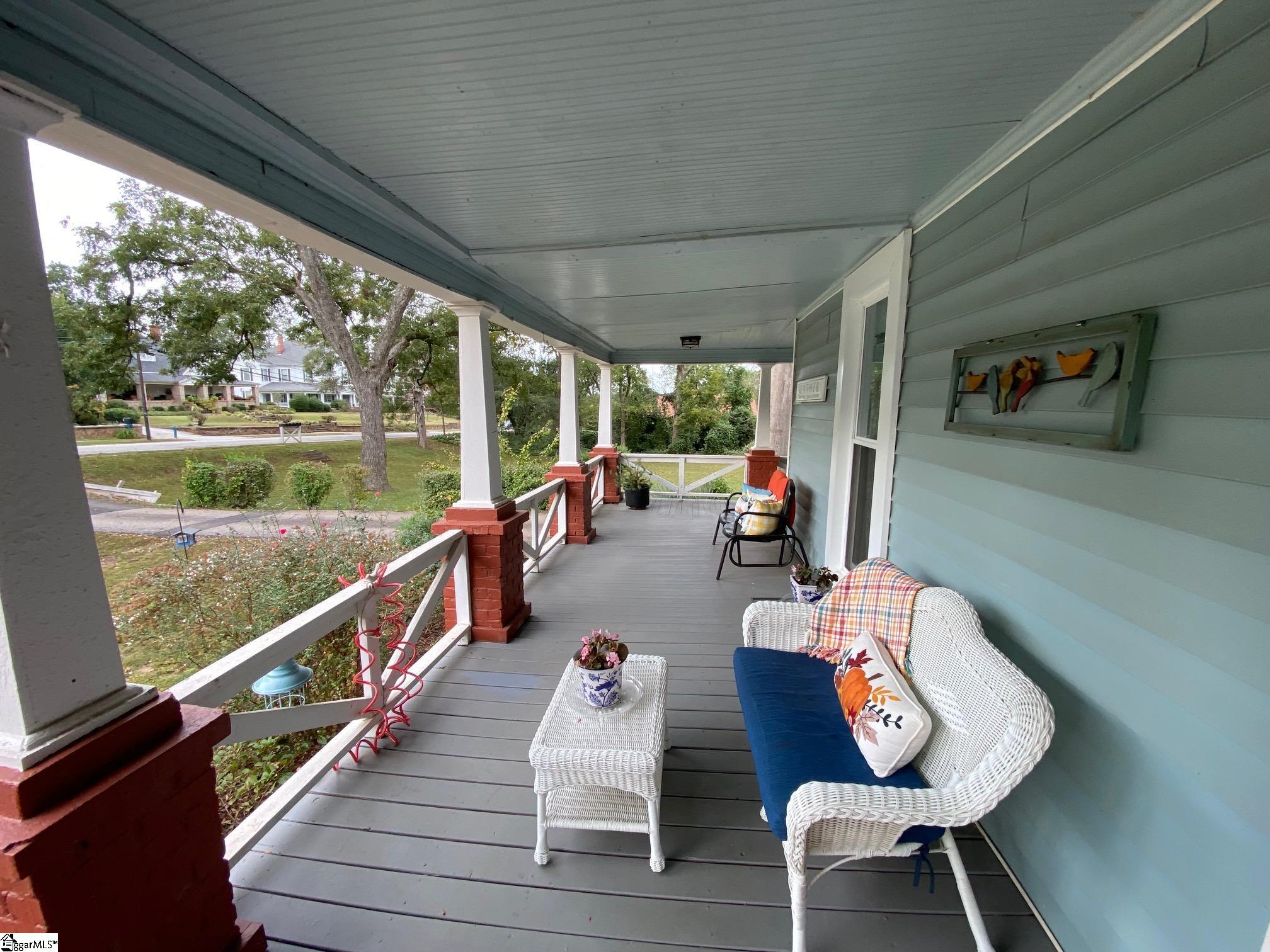 Homes for sale in Laurens, SC | 657 S Harper St, Laurens, SC 29360 | MLS# 1572814