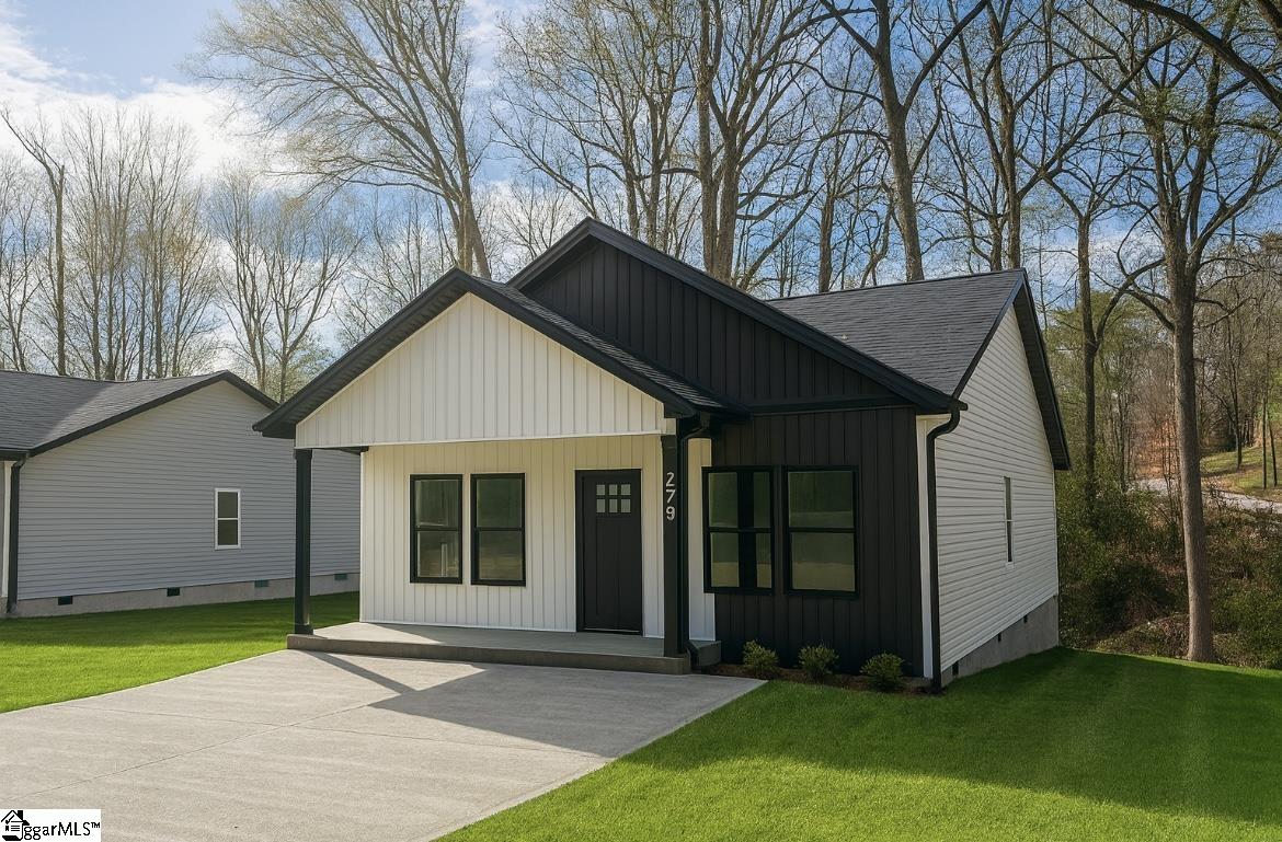 Homes for sale in Woodruff, SC | 279 Law St, Woodruff, SC 29388 | MLS# 1573031