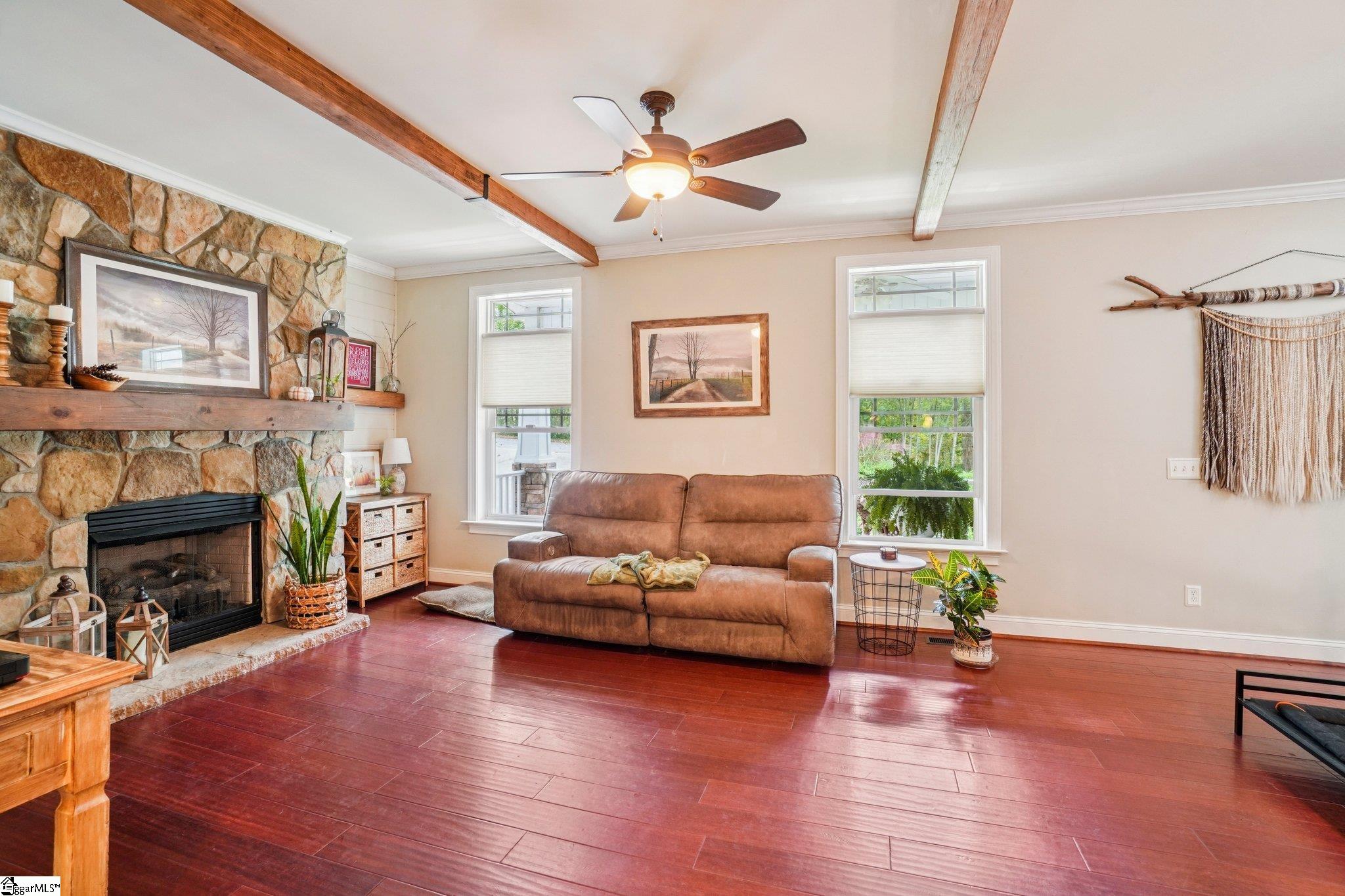 813 Beech Tree Place Hendersonville, NC 28792-8081