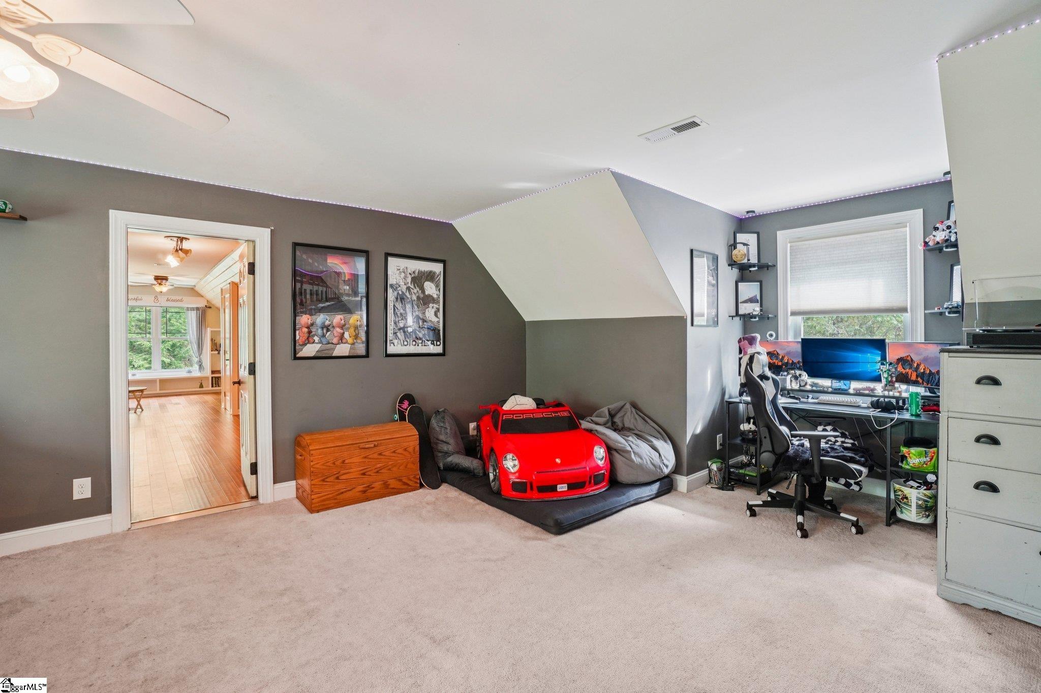 813 Beech Tree Place Hendersonville, NC 28792-8081