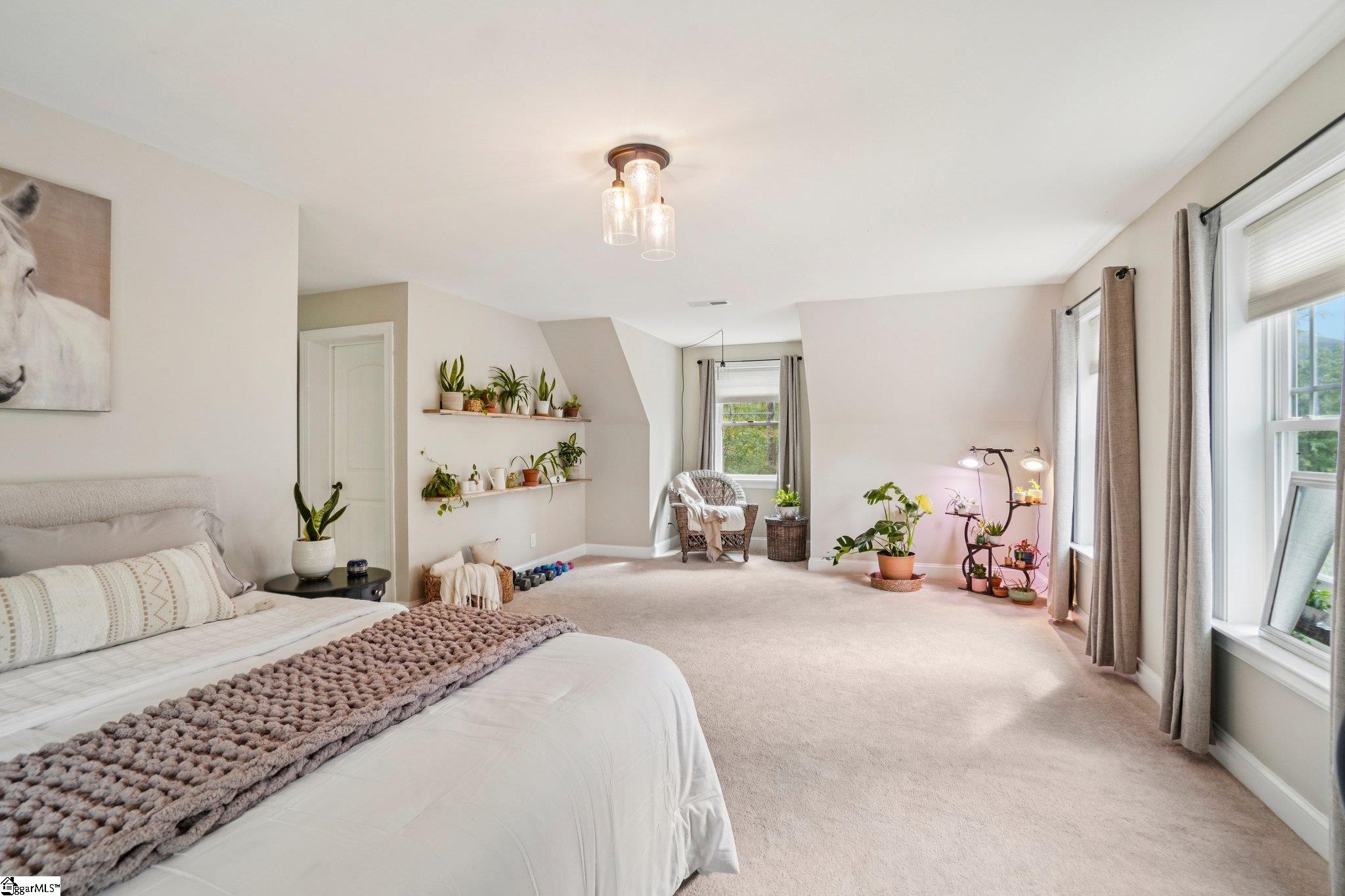 813 Beech Tree Place Hendersonville, NC 28792-8081