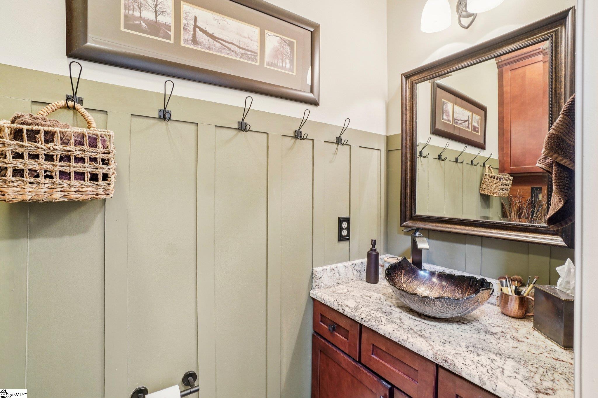 813 Beech Tree Place Hendersonville, NC 28792-8081