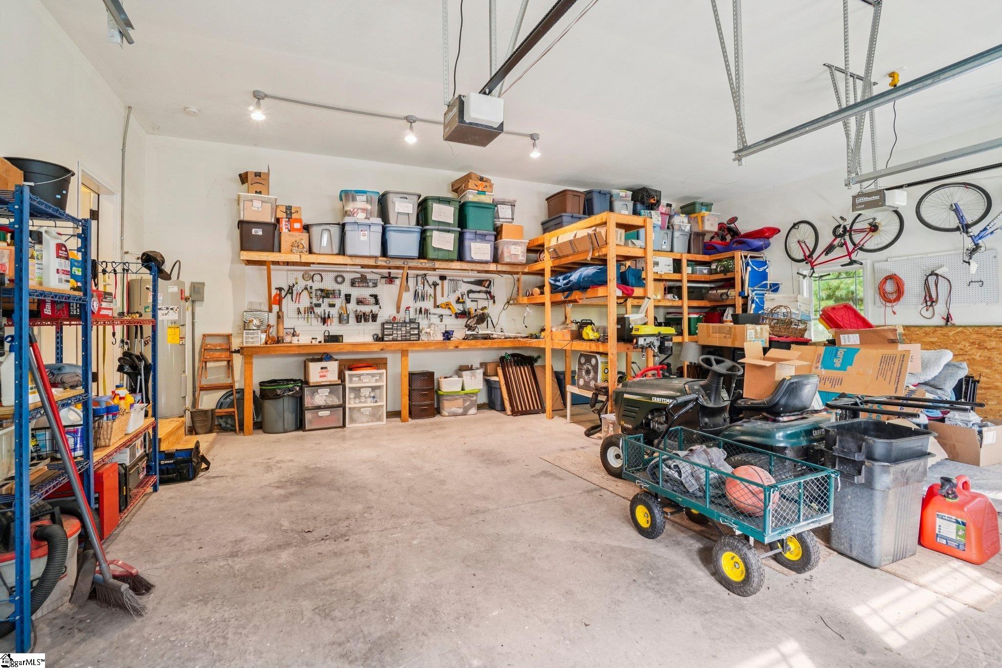 813 Beech Tree Place Hendersonville, NC 28792-8081