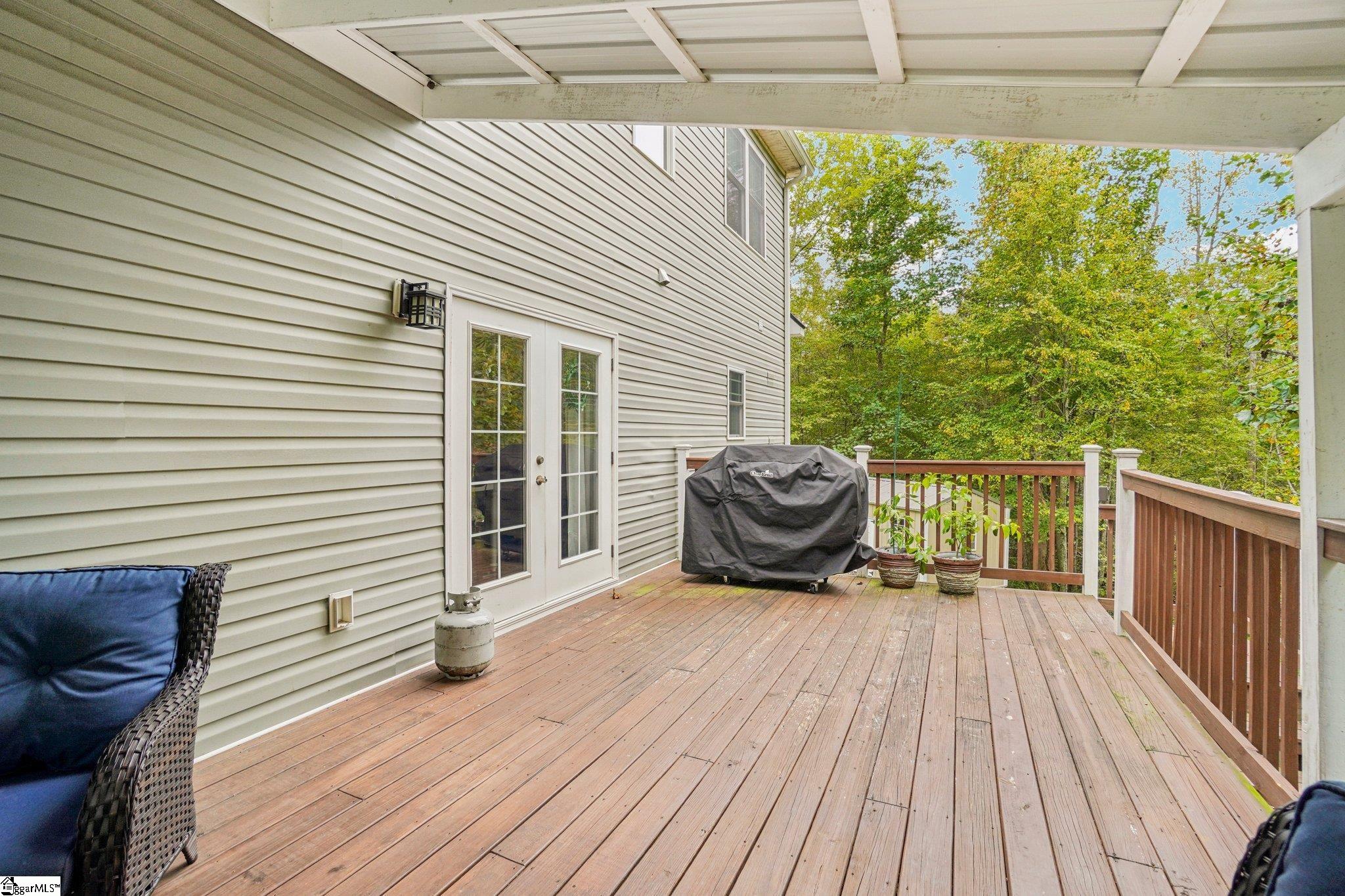 813 Beech Tree Place Hendersonville, NC 28792-8081