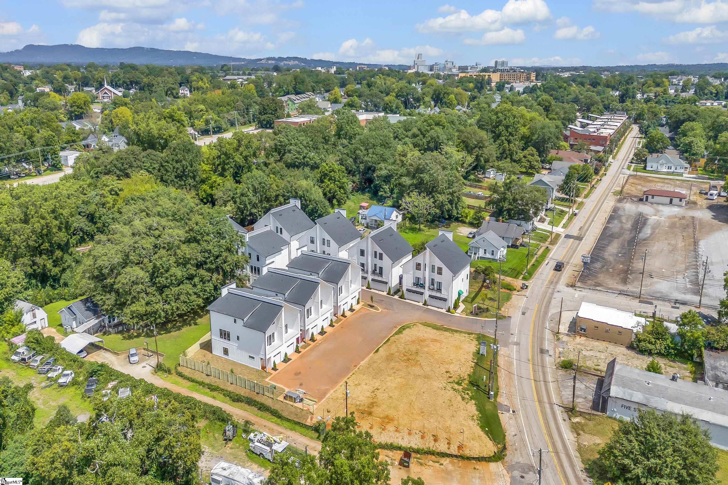 Homes for sale in Greenville, SC | 212 Ackert Way, Greenville, SC 29605 | MLS# 1573462