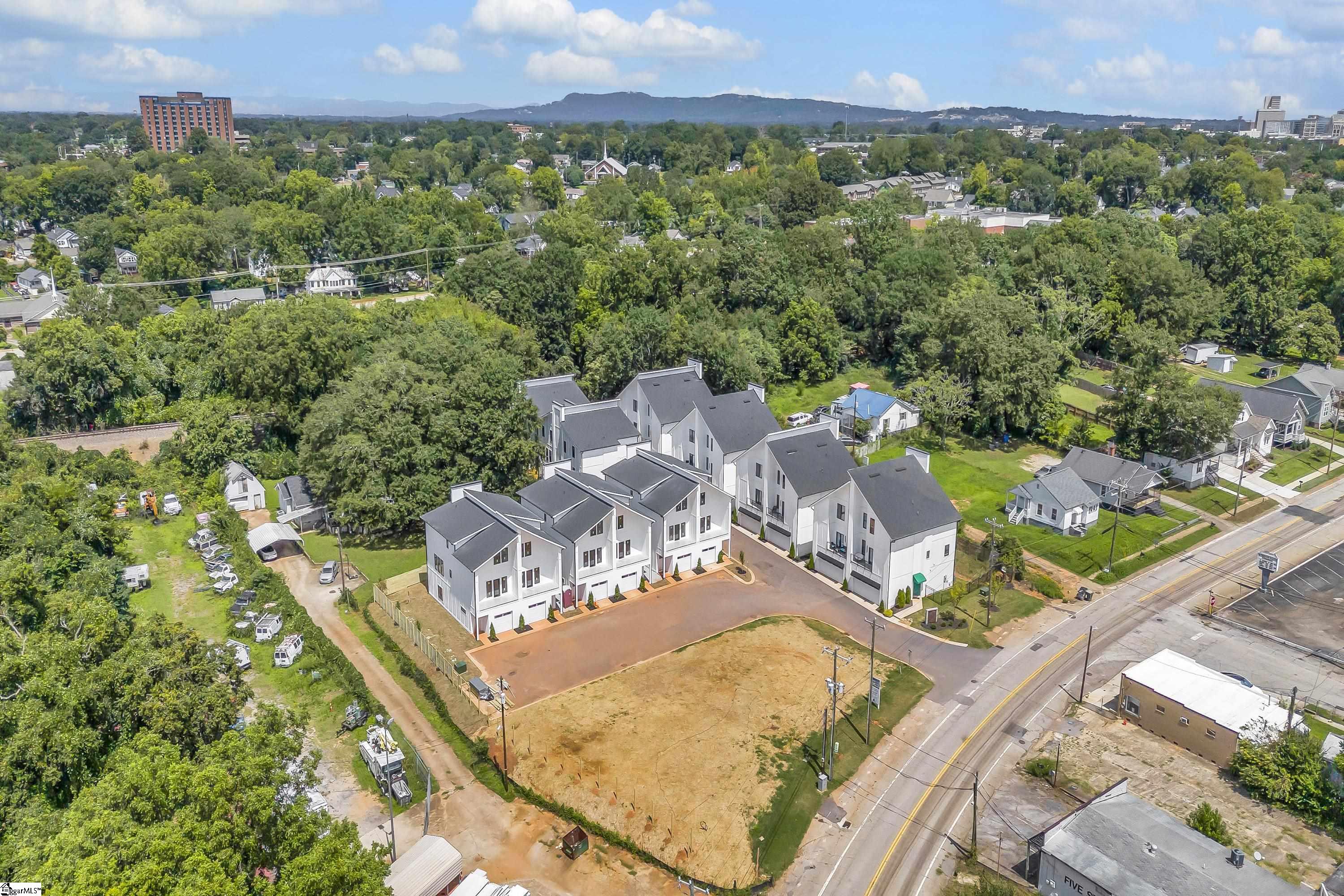 Homes for sale in Greenville, SC | 212 Ackert Way, Greenville, SC 29605 | MLS# 1573462