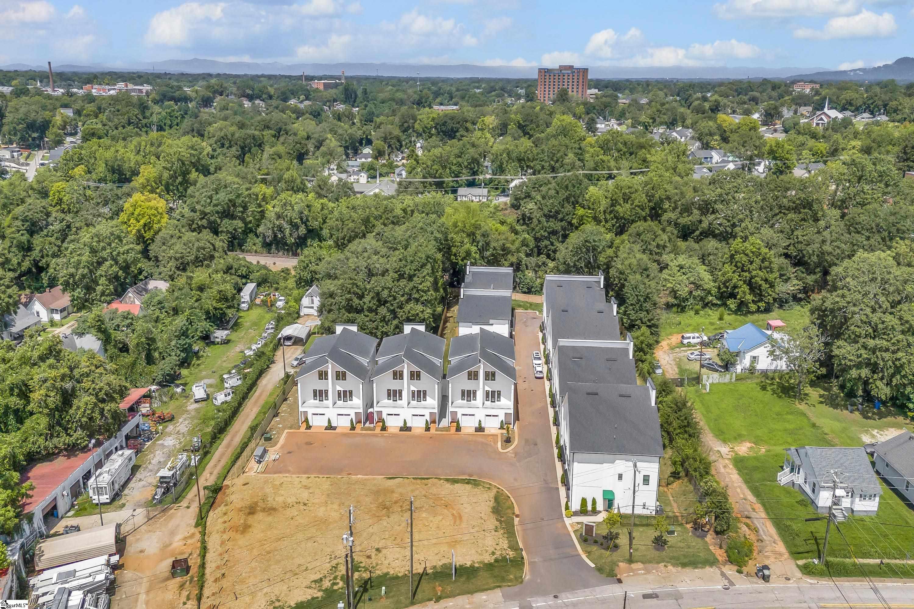 Homes for sale in Greenville, SC | 212 Ackert Way, Greenville, SC 29605 | MLS# 1573462