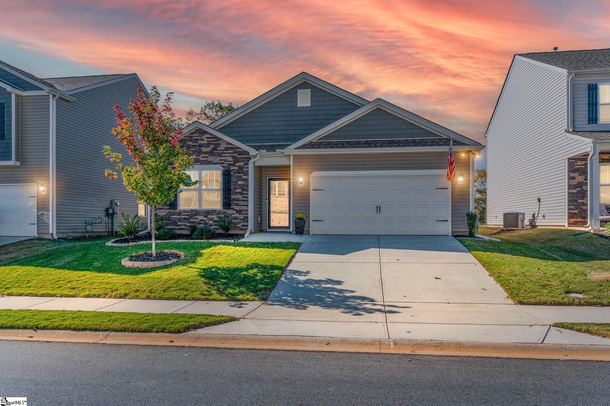 Homes for sale in Greer, SC | 84 Oak Edge Ln, Greer, SC 29651 | MLS# 1573513