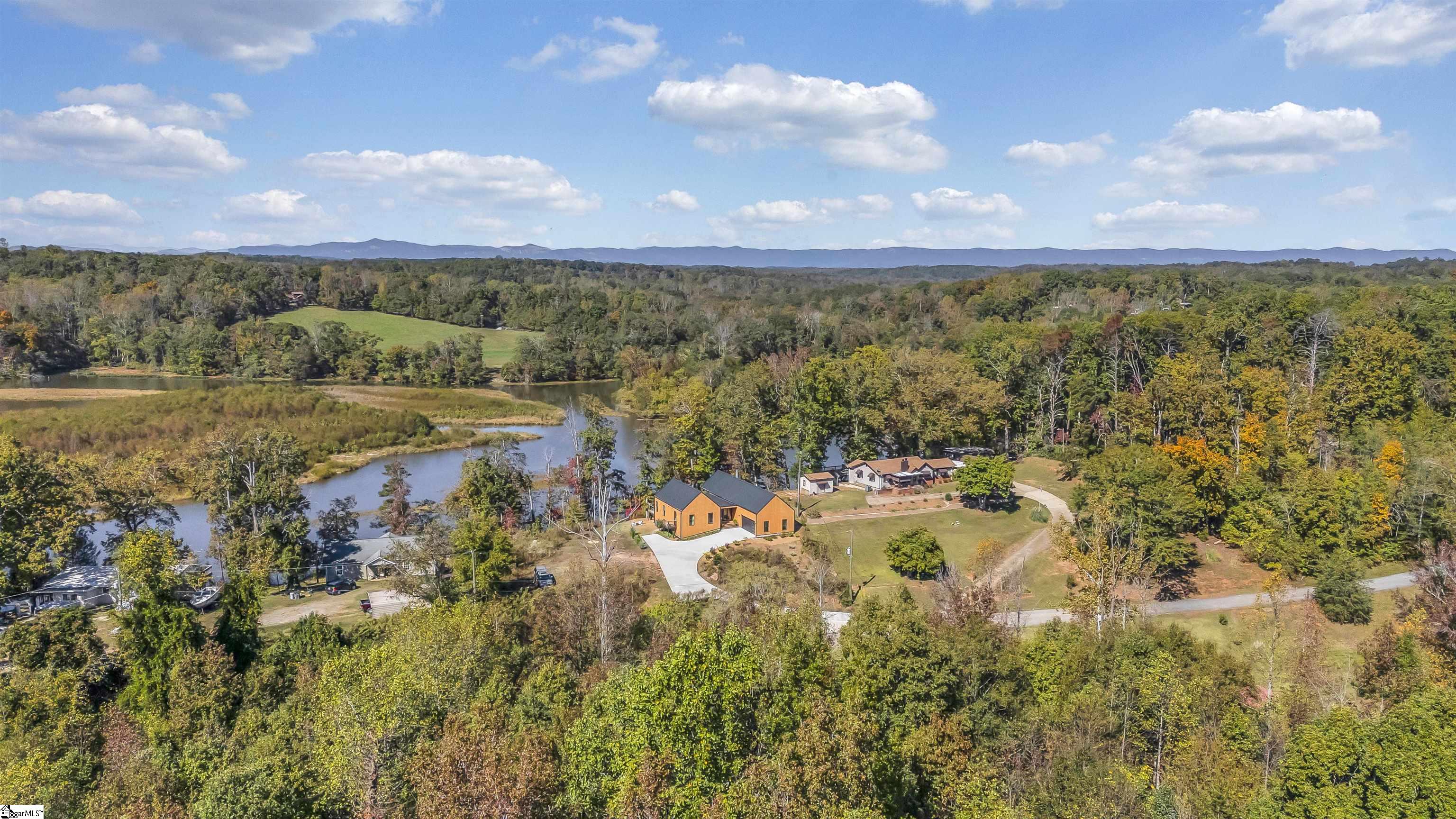 Homes for sale in Greenville, SC | 562 Club Dr, Greenville, SC 29611 | MLS# 1573560