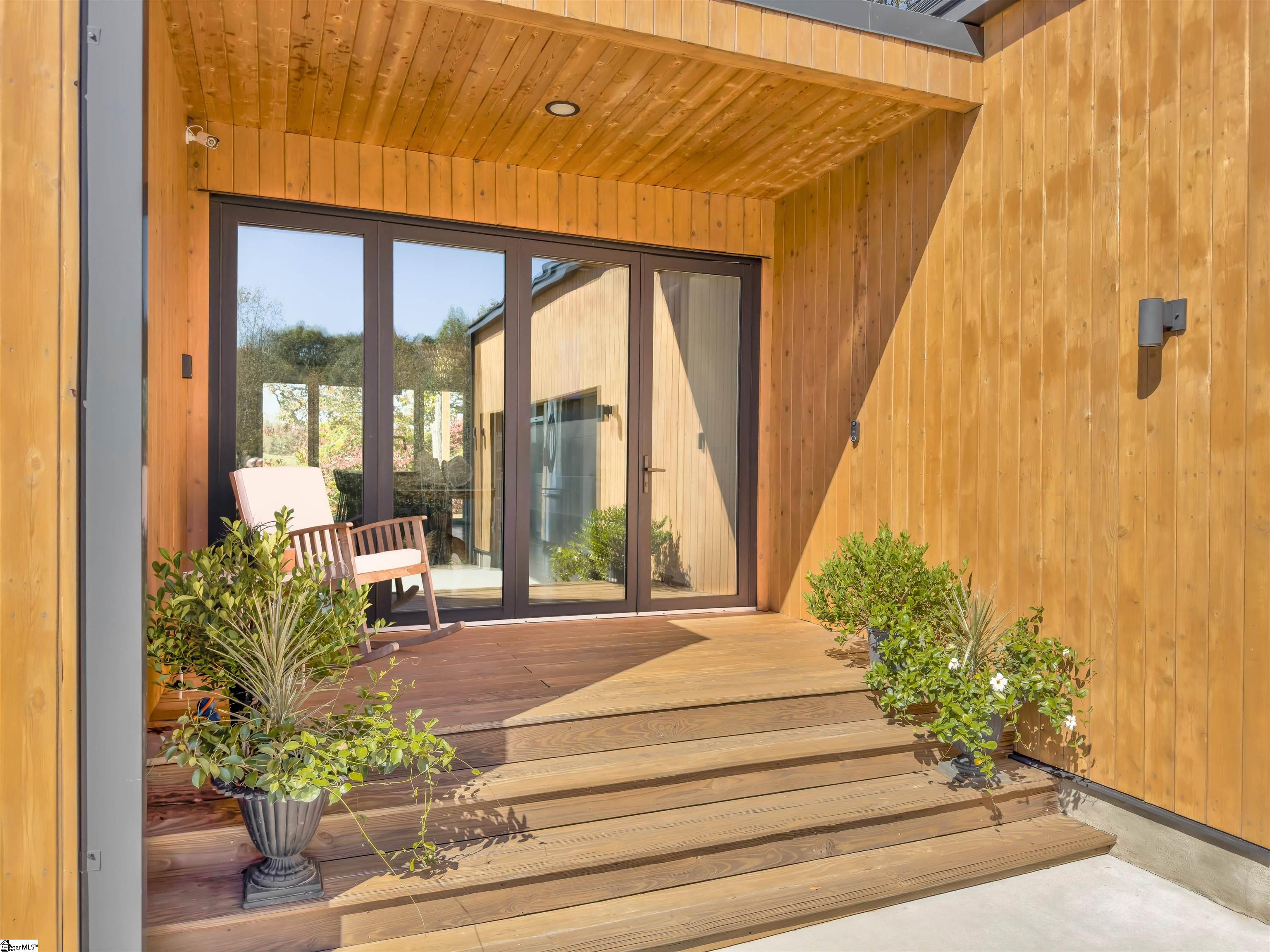 Homes for sale in Greenville, SC | 562 Club Dr, Greenville, SC 29611 | MLS# 1573560