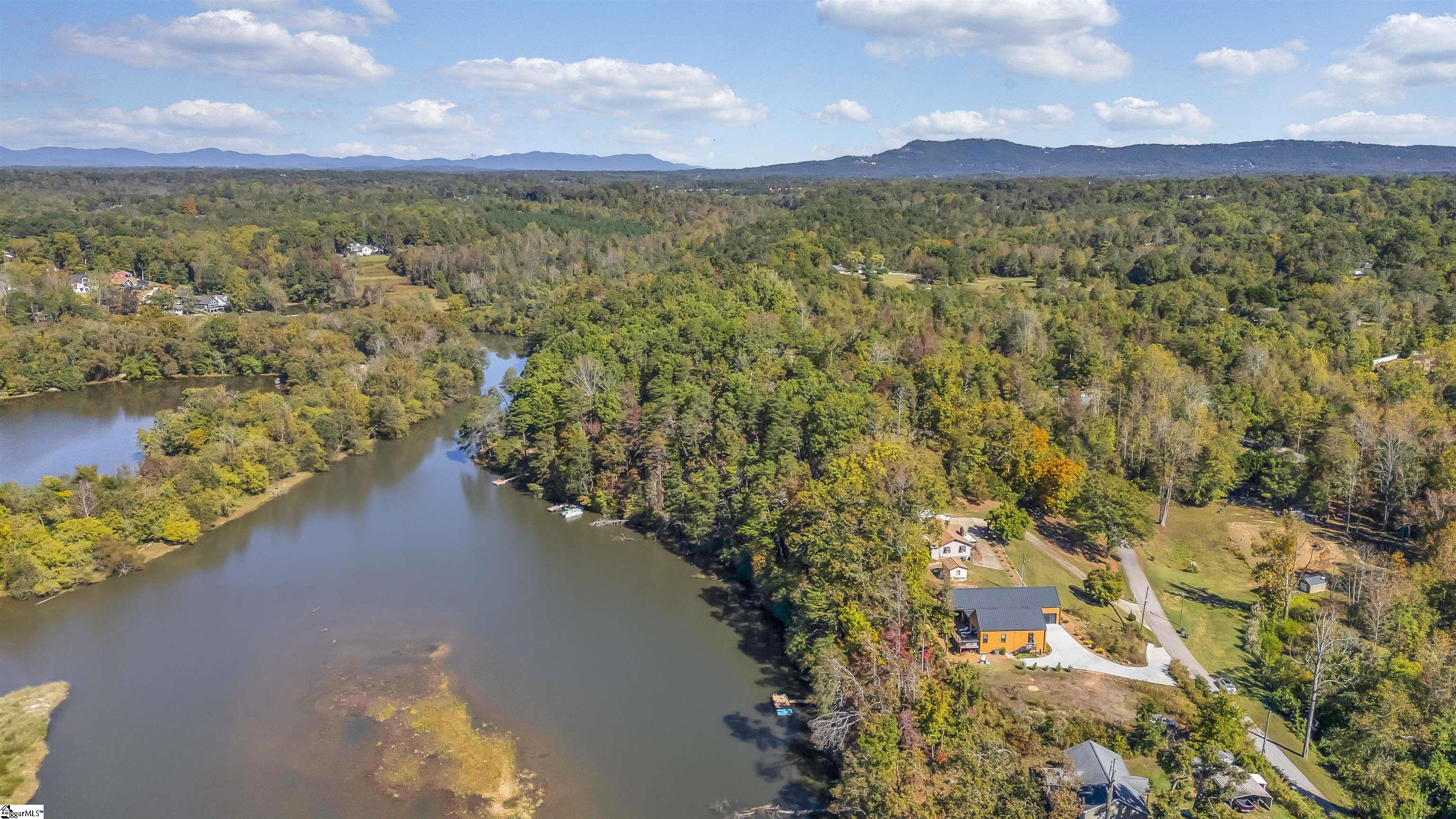 Homes for sale in Greenville, SC | 562 Club Dr, Greenville, SC 29611 | MLS# 1573560