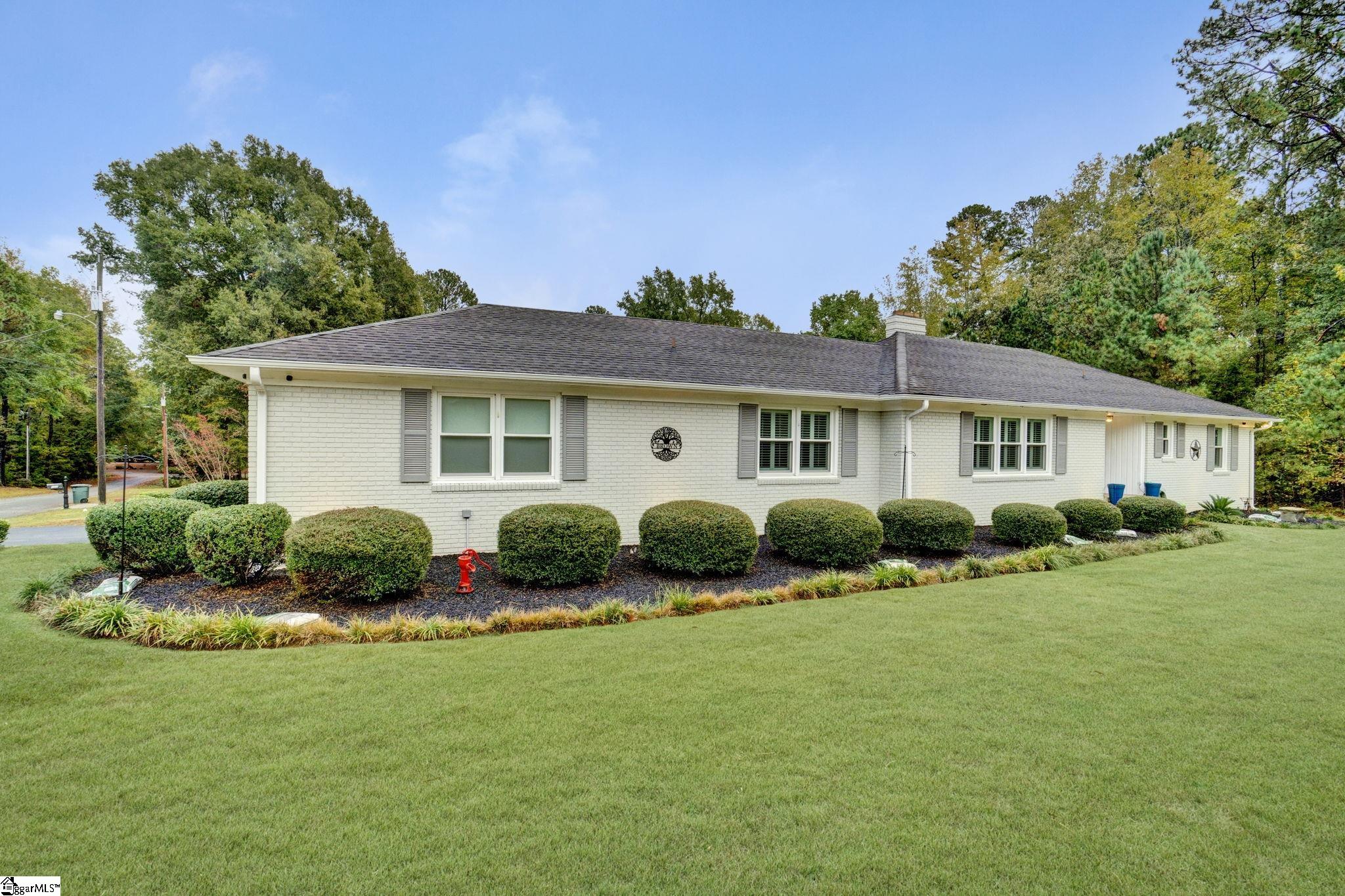 Homes for sale in Clinton, SC | 607 S Adair St, Clinton, SC 29325 | MLS# 1573582