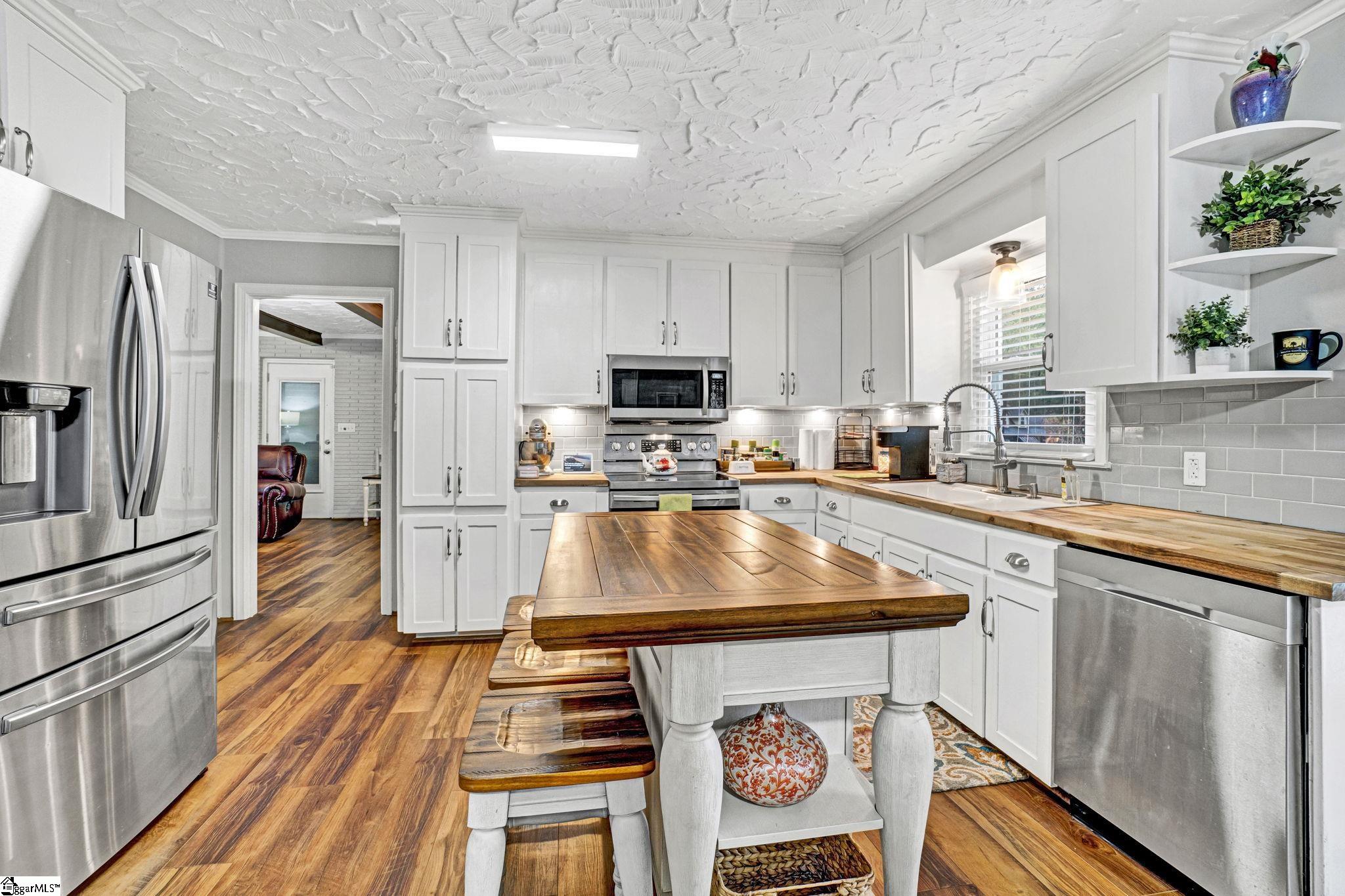 Homes for sale in Clinton, SC | 607 S Adair St, Clinton, SC 29325 | MLS# 1573582