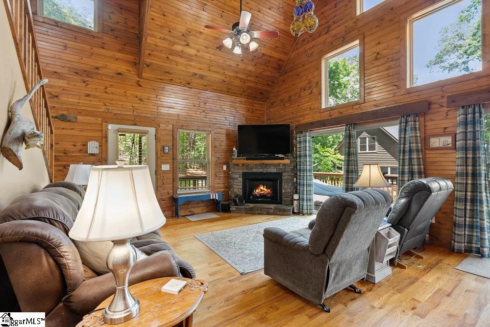 Homes for sale in Seneca, SC | 215 Serenity Bay Dr, Seneca, SC 29672 | MLS# 1573722